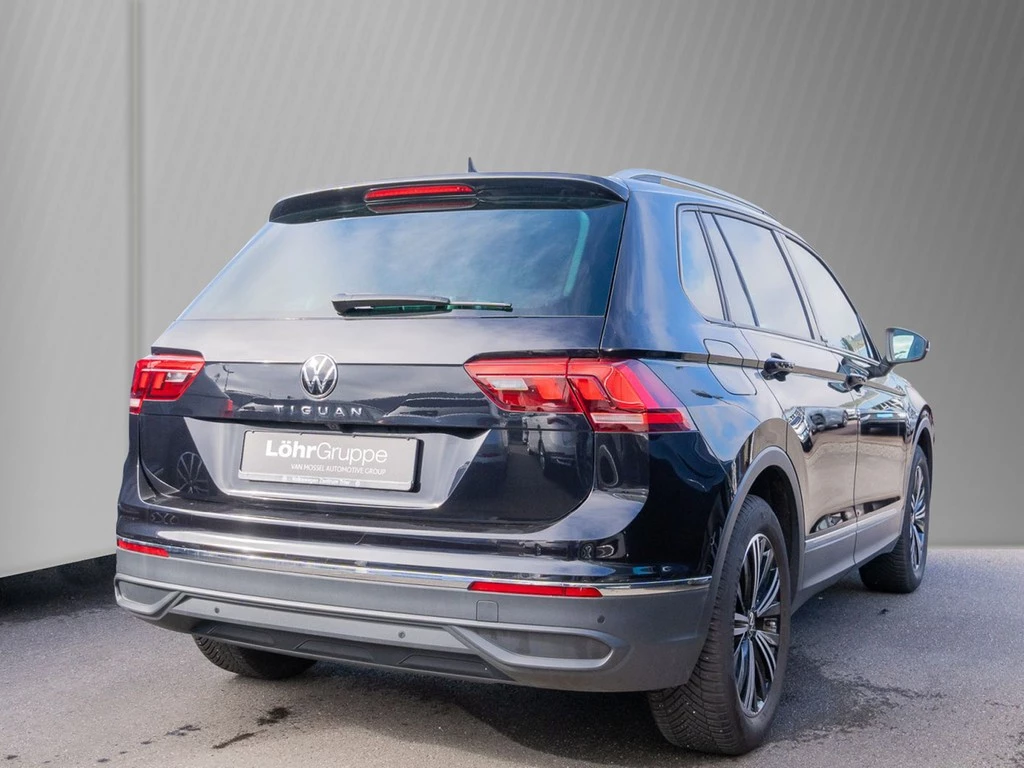 Volkswagen Tiguan 2.0 TDI DSG Active Navi, AHK, ZGV