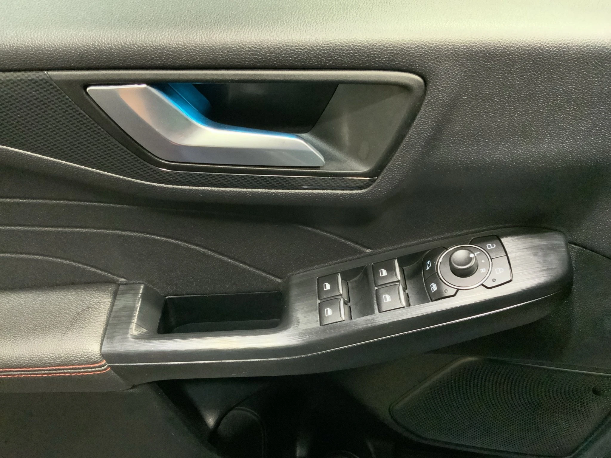 Ford-Kuga-image-15