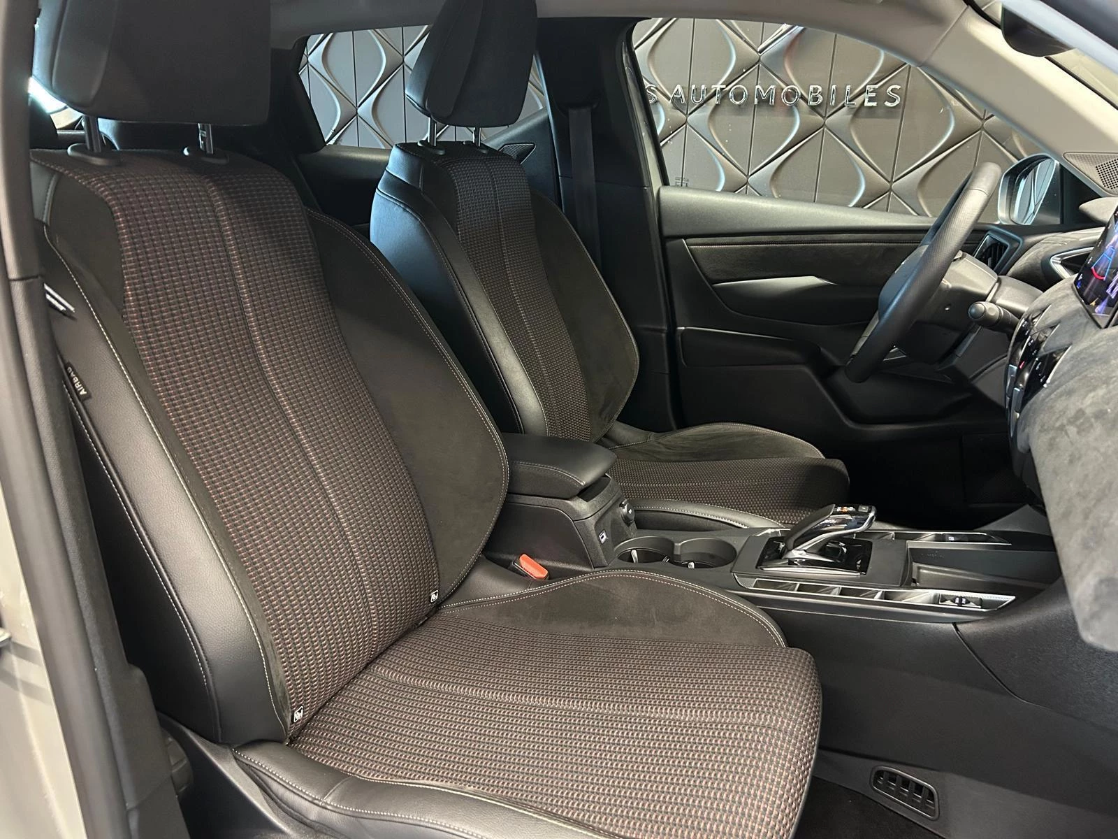 DS DS 3 E-Tense Performance Line+ 54 kWh