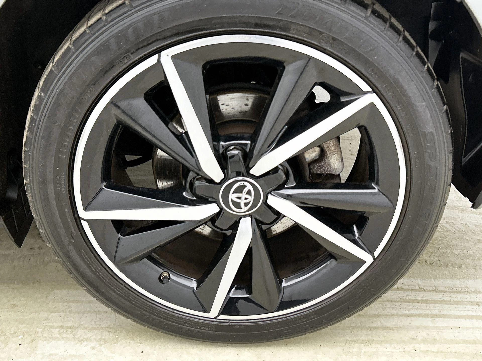 Toyota-Auris-image-30