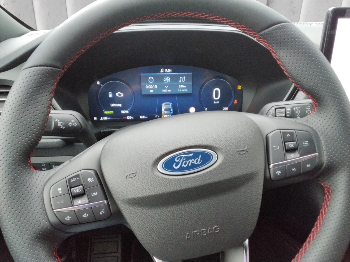 Ford-Kuga-image-13