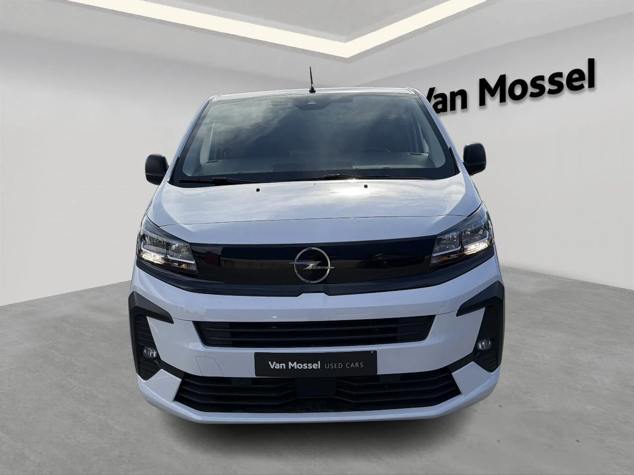 Opel-Vivaro-image-1