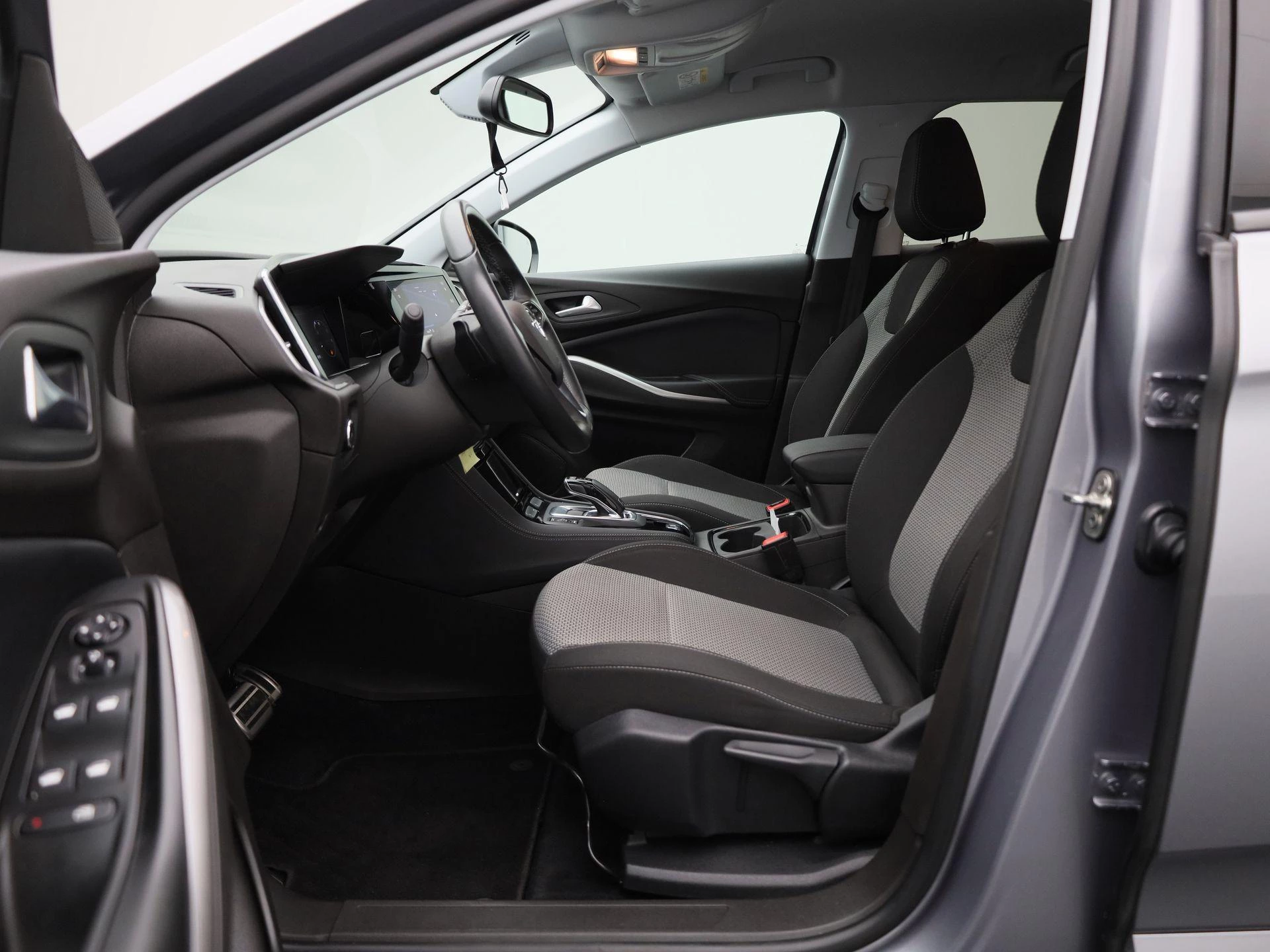 Opel Grandland 1.2 Turbo S/S AT8 Business Edition