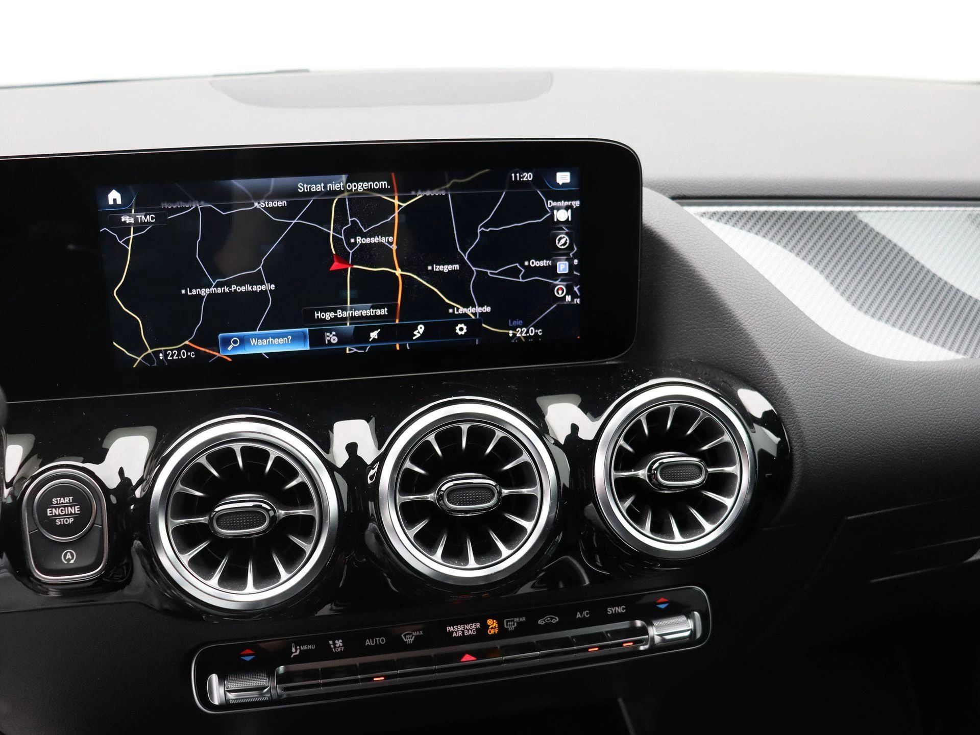 Mercedes-Benz GLA 180 AMG Line + NIGHTPAKKET + SENSOREN + CAMERA +