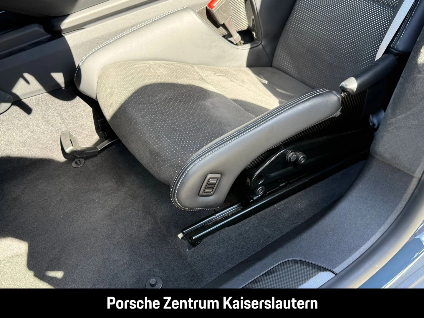 Porsche-Taycan-image-29