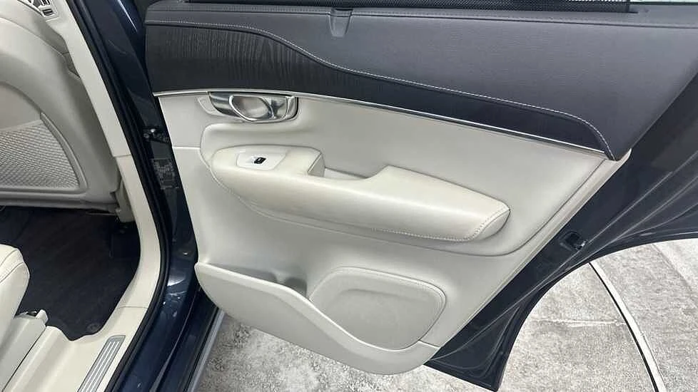 Volvo-XC90-image-15