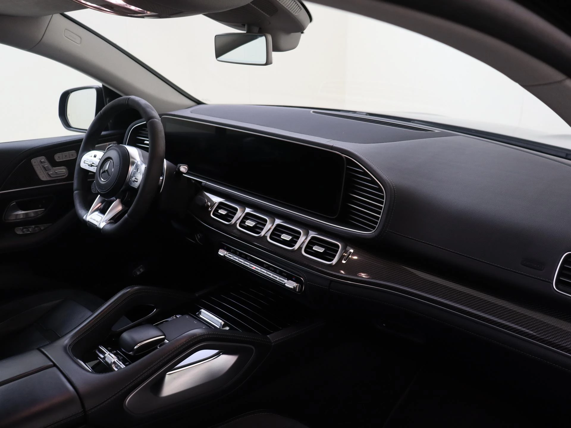 Mercedes-Benz-GLE-image-15