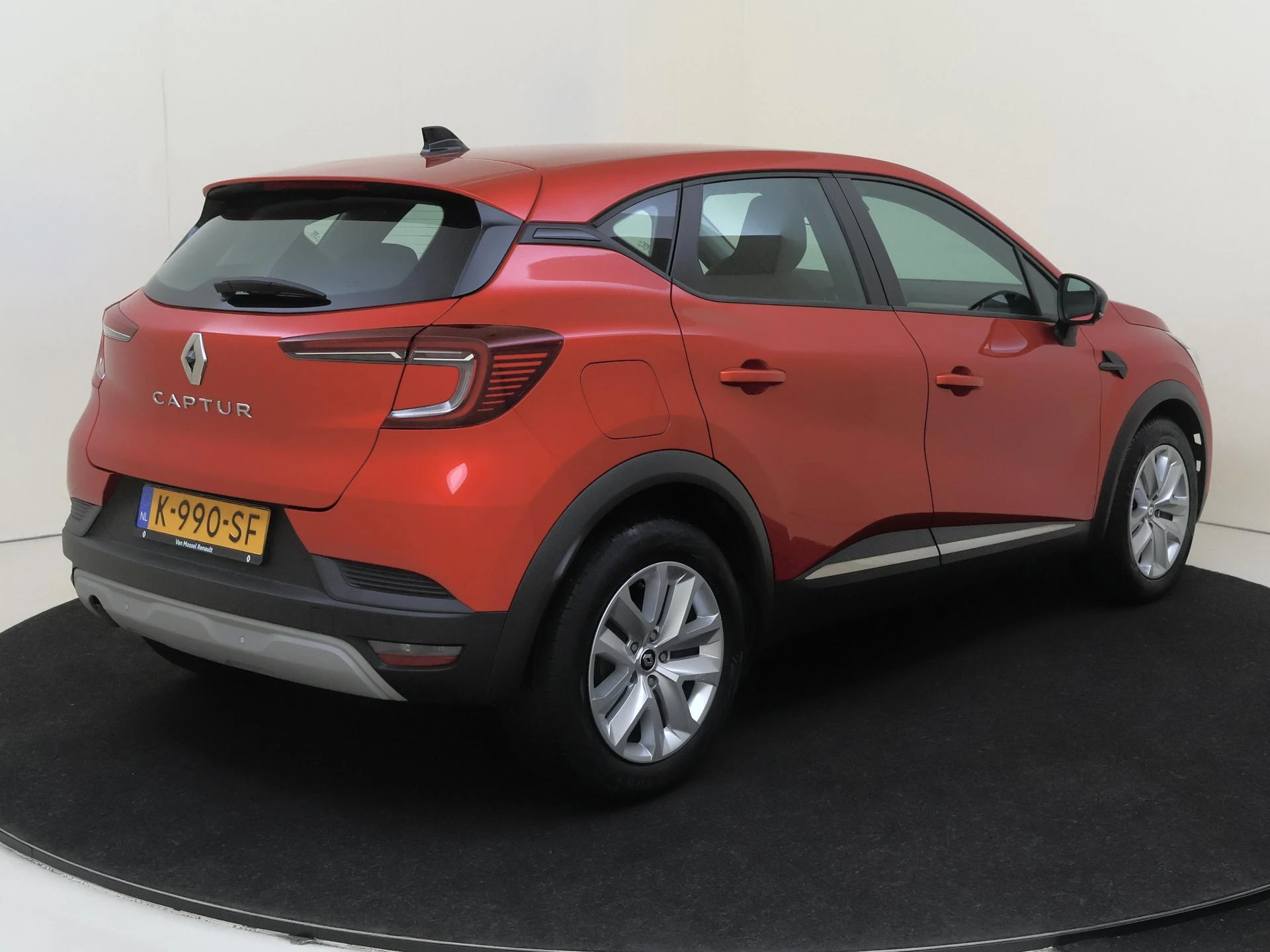 Renault-Captur-image-3