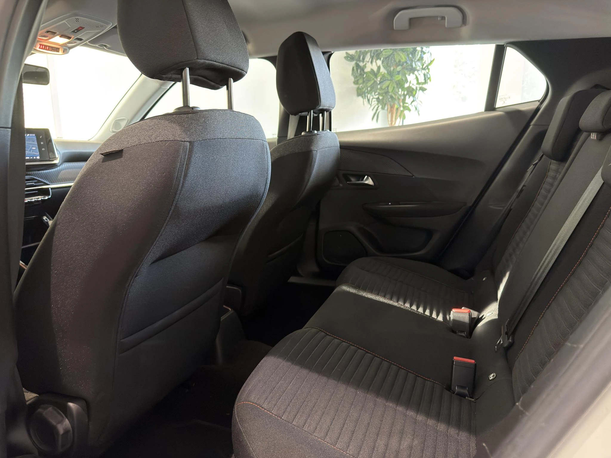 Peugeot-2008-image-7
