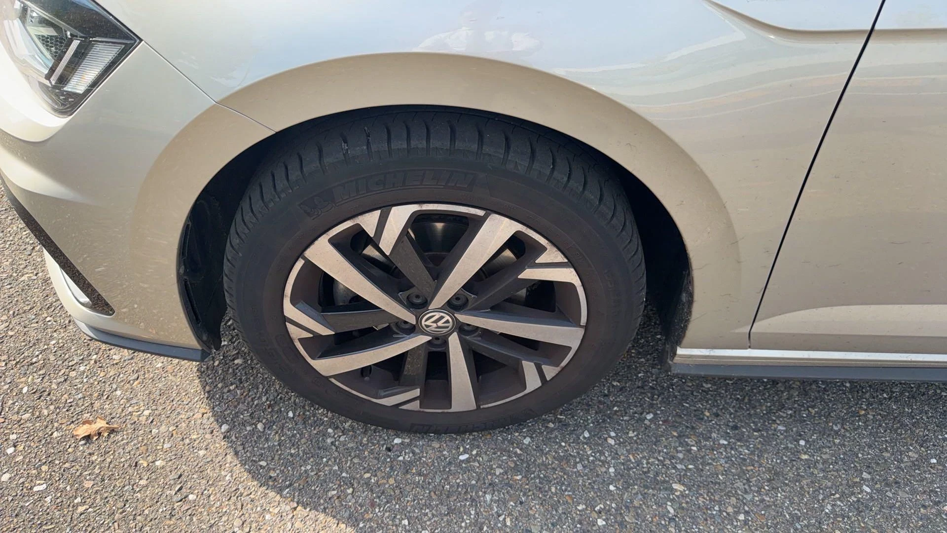 Volkswagen-Polo-image-12