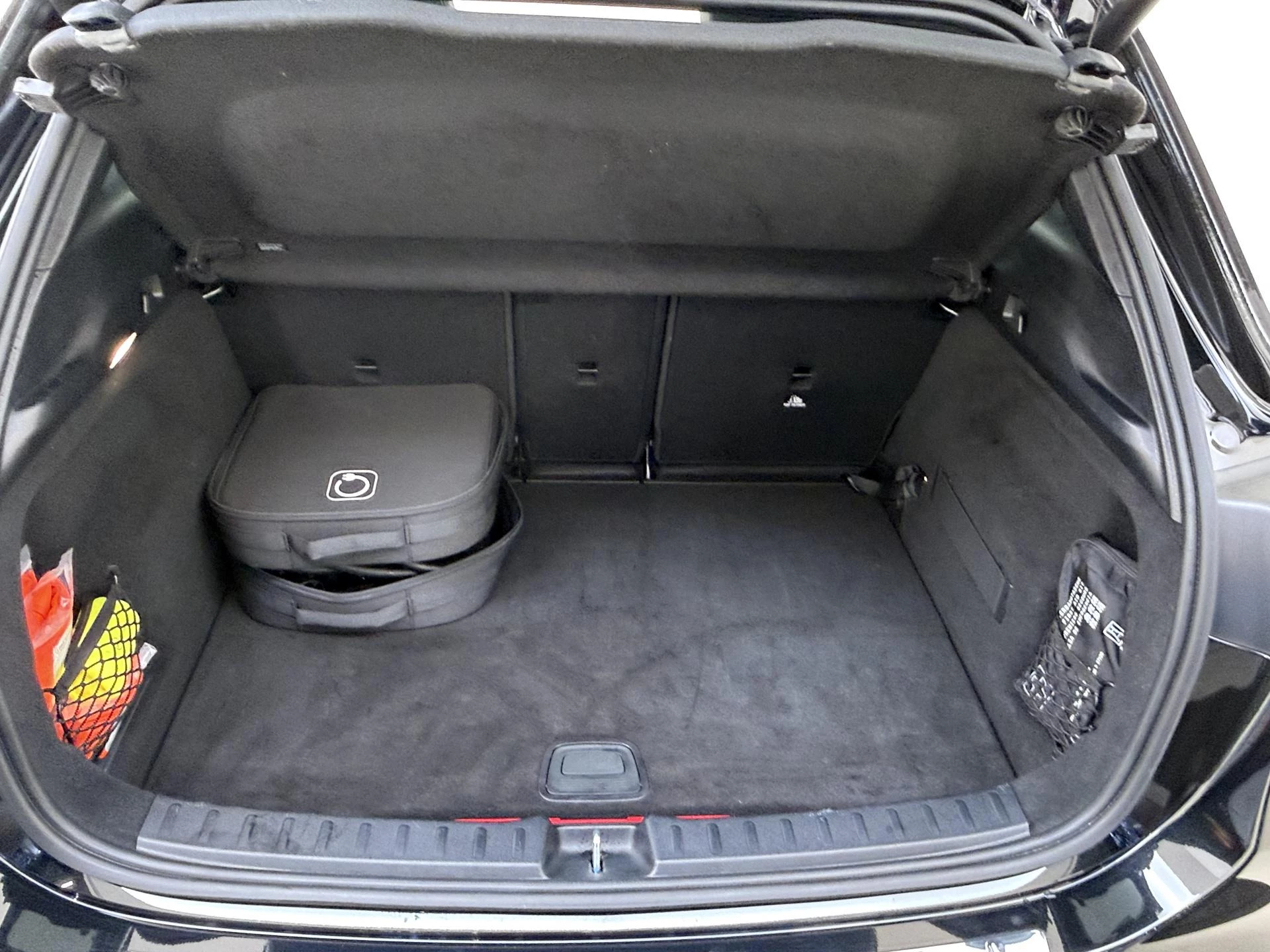 Mercedes-Benz-GLA-image-34