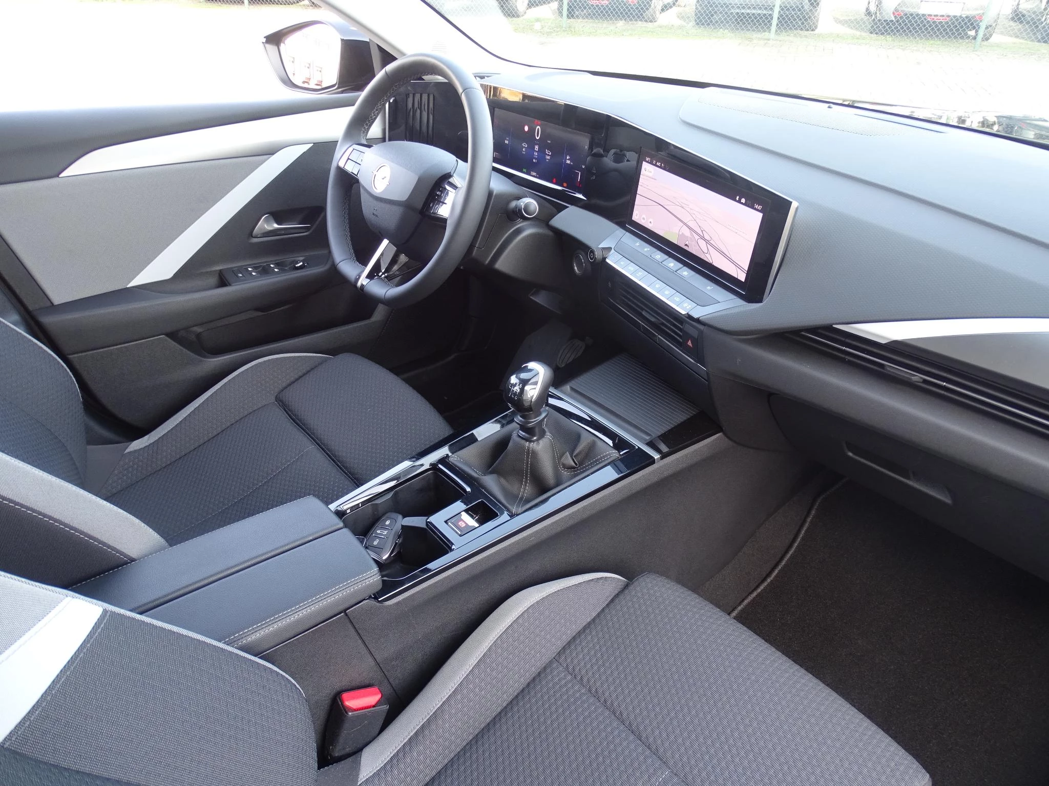 Opel Astra Sports Tourer 1.2T Edition