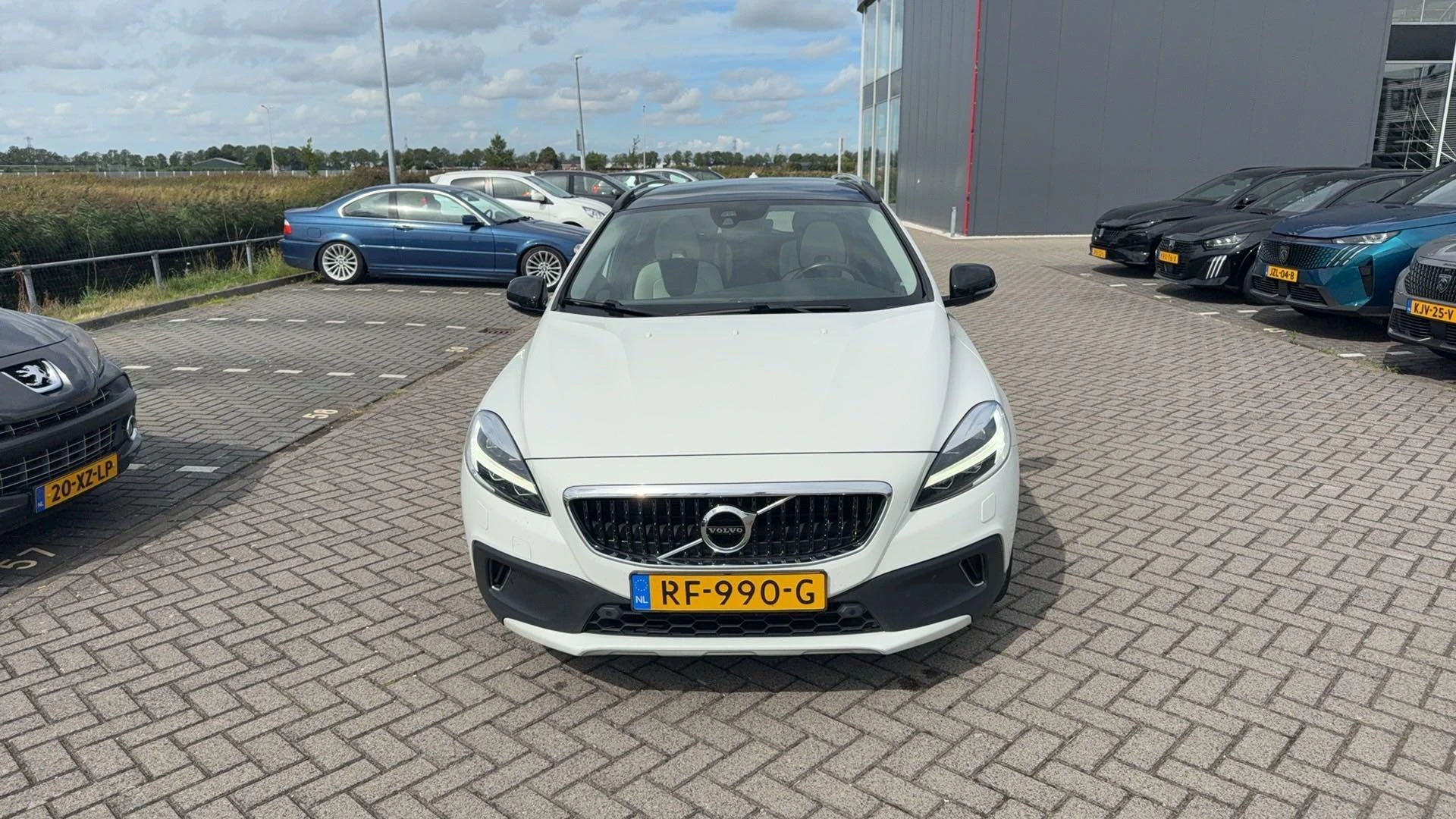 Volvo-V40-image-5