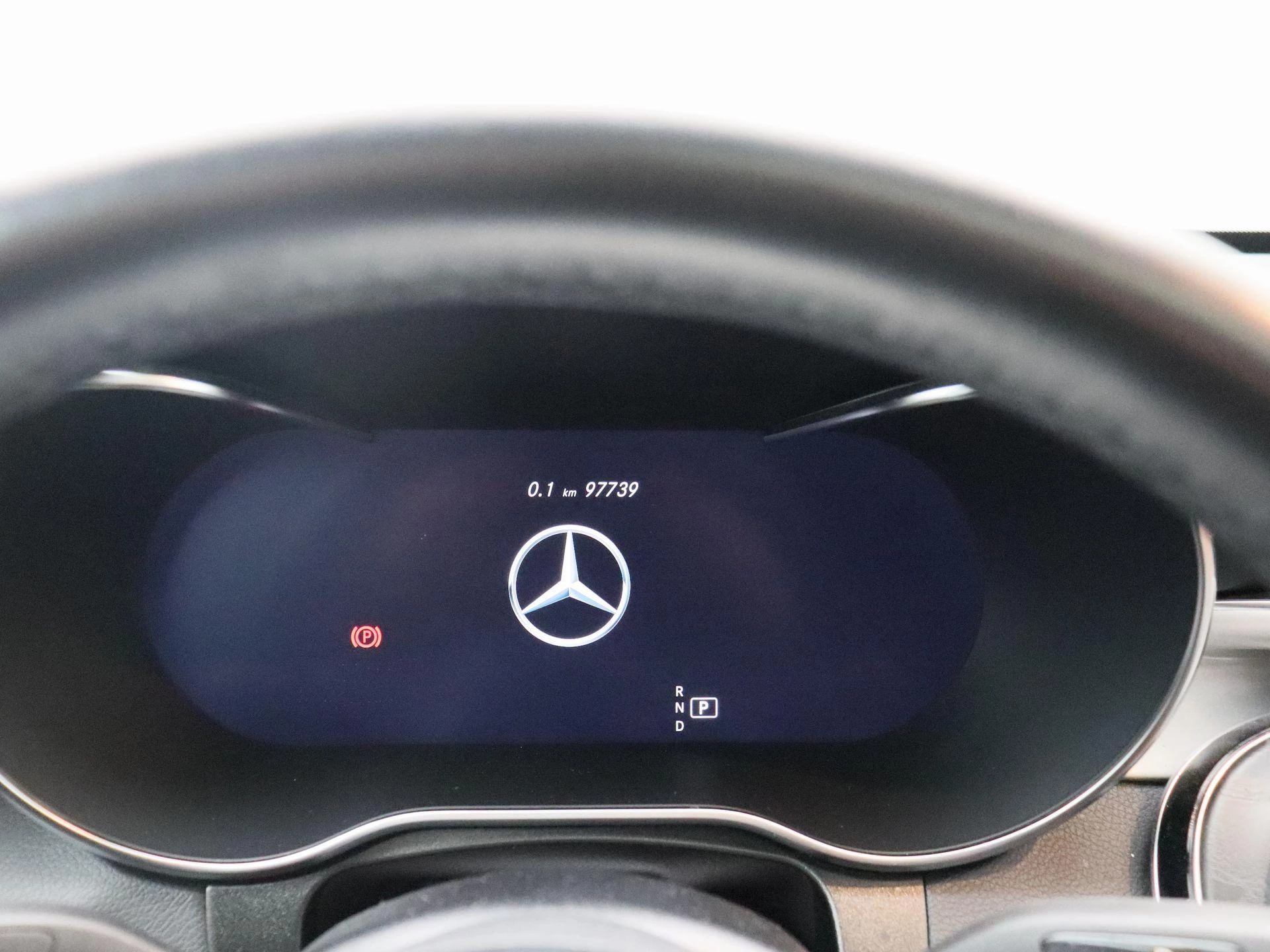 Mercedes-Benz GLC 200 d Coupé AMG LINE + LEDER + OPEN DAK + TREKHAAK + CARPLAY +