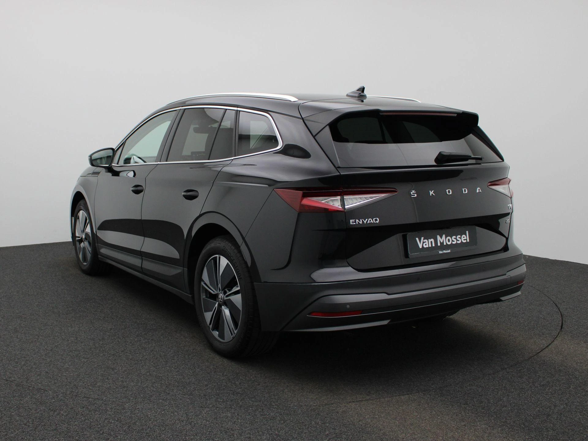 Škoda-Enyaq iV-image-2