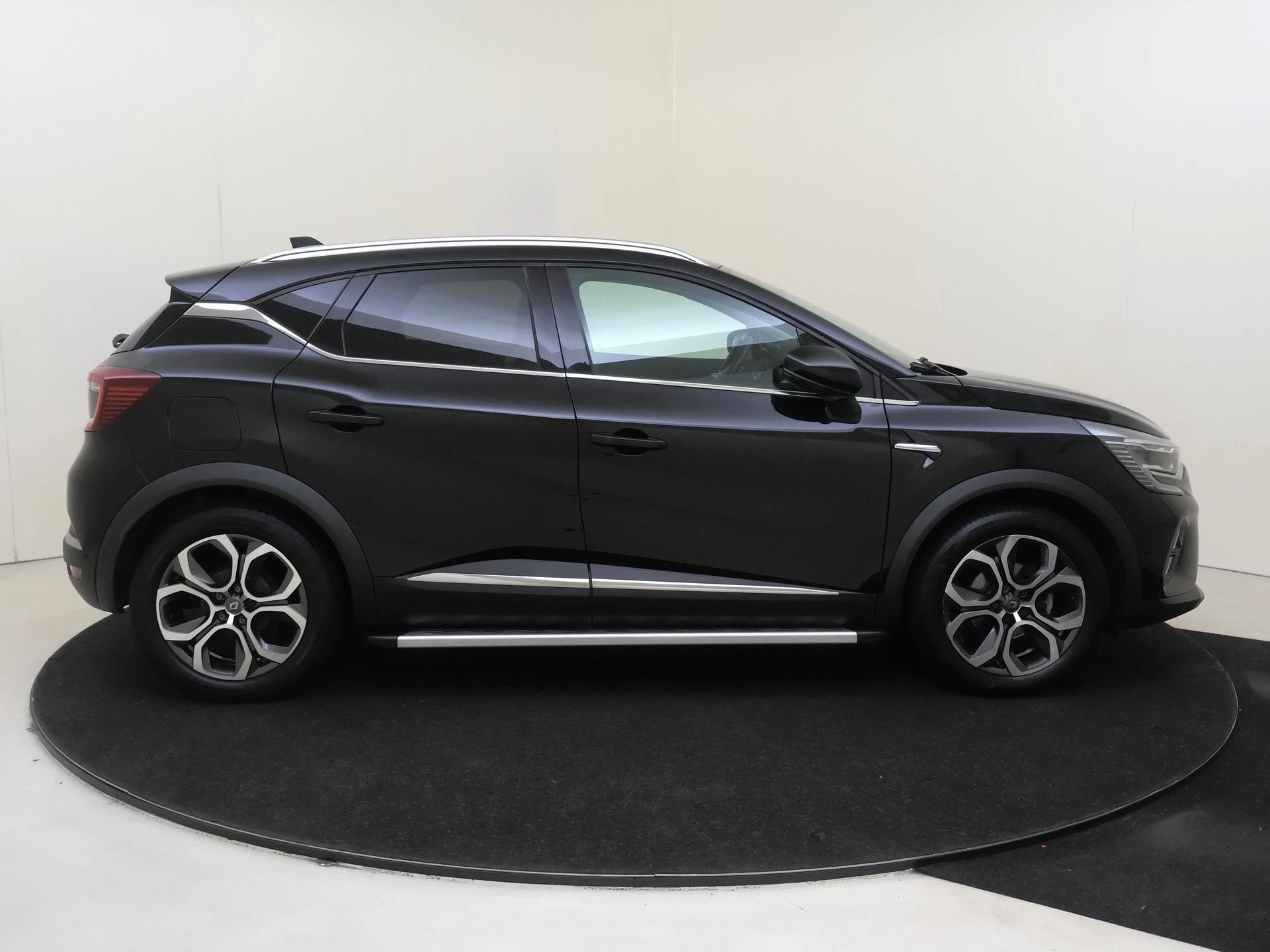 Renault-Captur-image-8