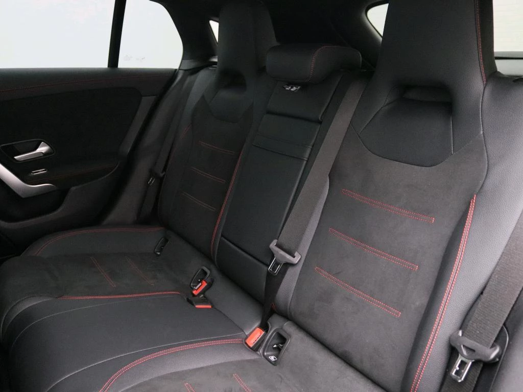Mercedes-Benz CLA 250 e AMG Line Shooting Brake + TREKHAAK + CARPLAY + NIGHTPAKKET +