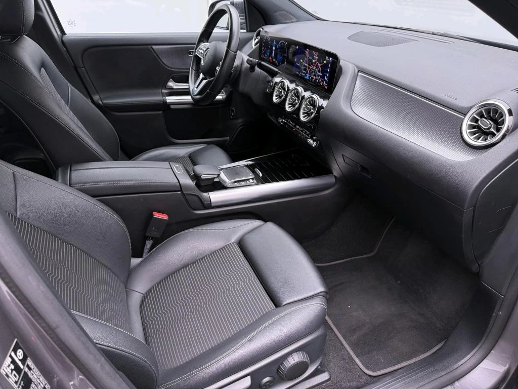 Mercedes-Benz-EQA-image-7
