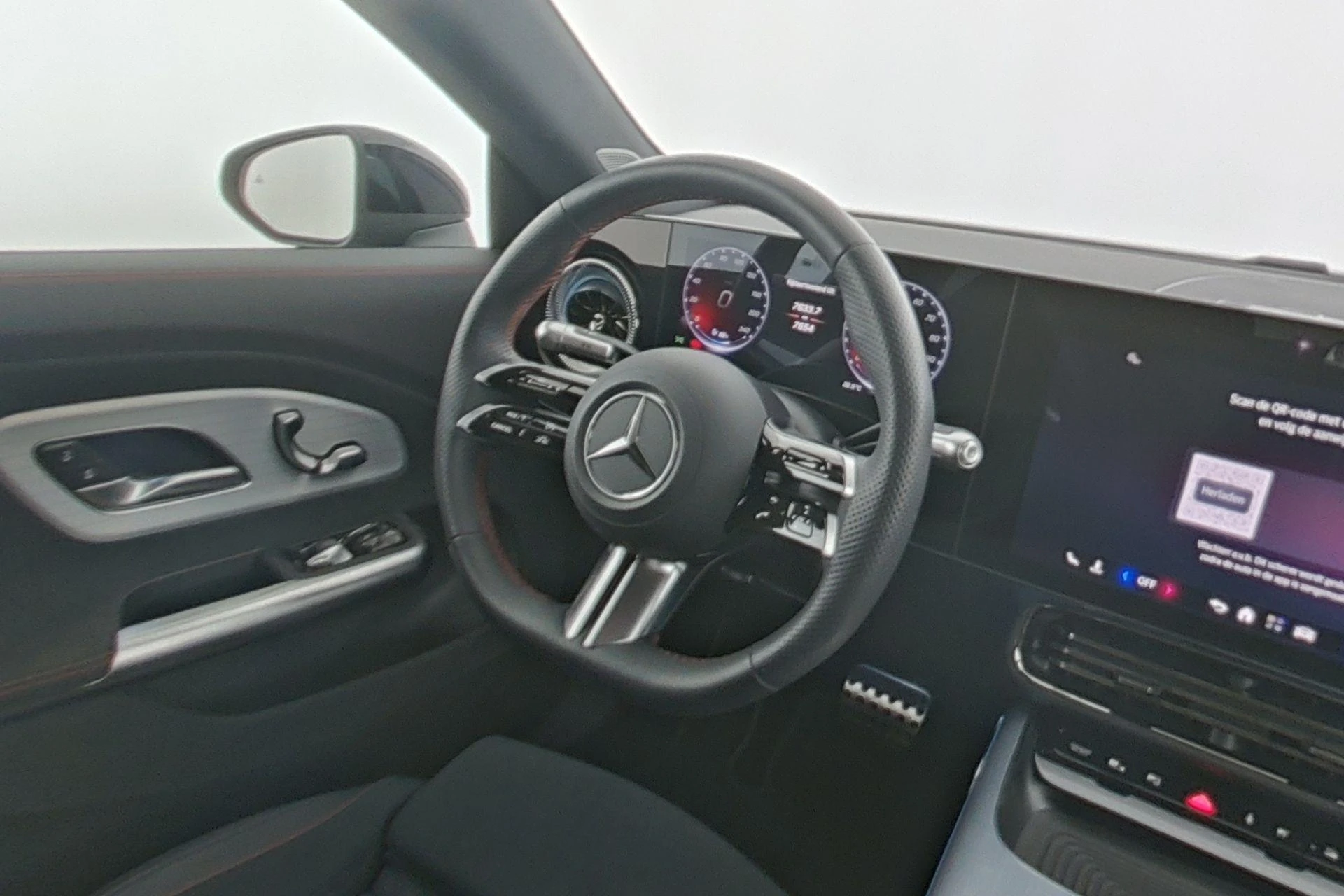 Mercedes-Benz-CLA-image-12
