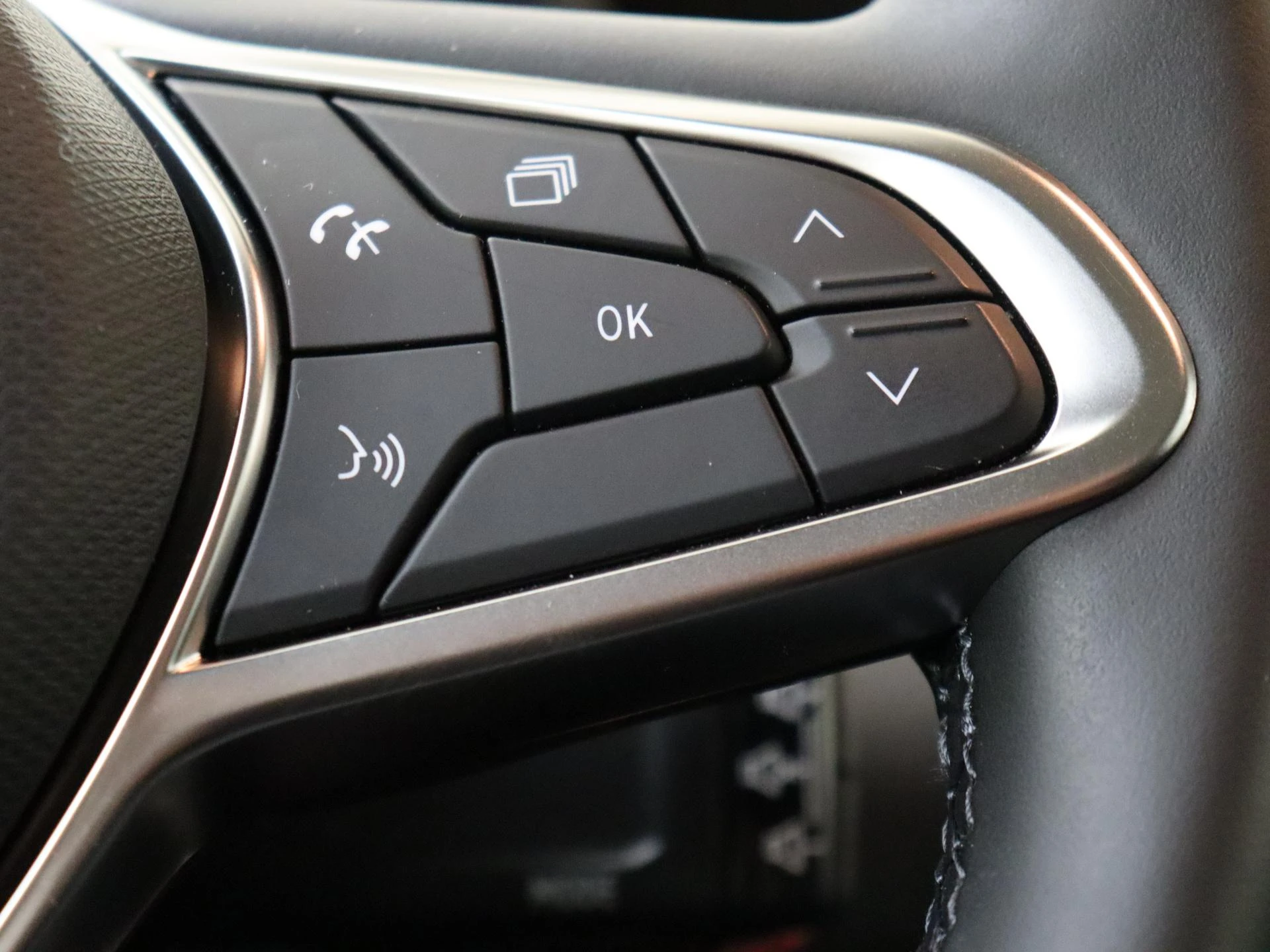 Renault-Clio-image-12
