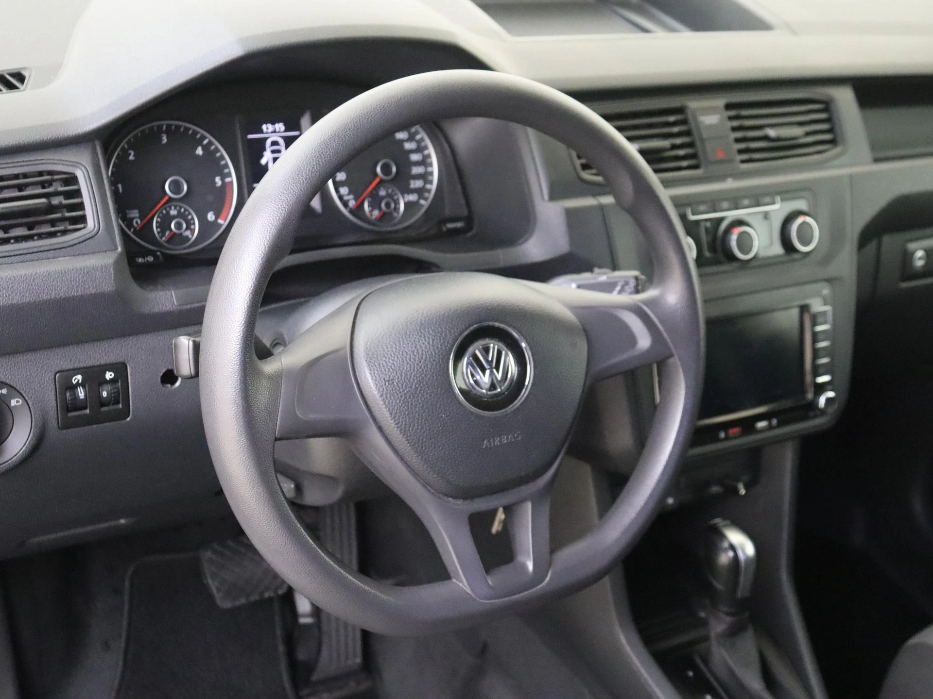 Volkswagen-Caddy-image-4
