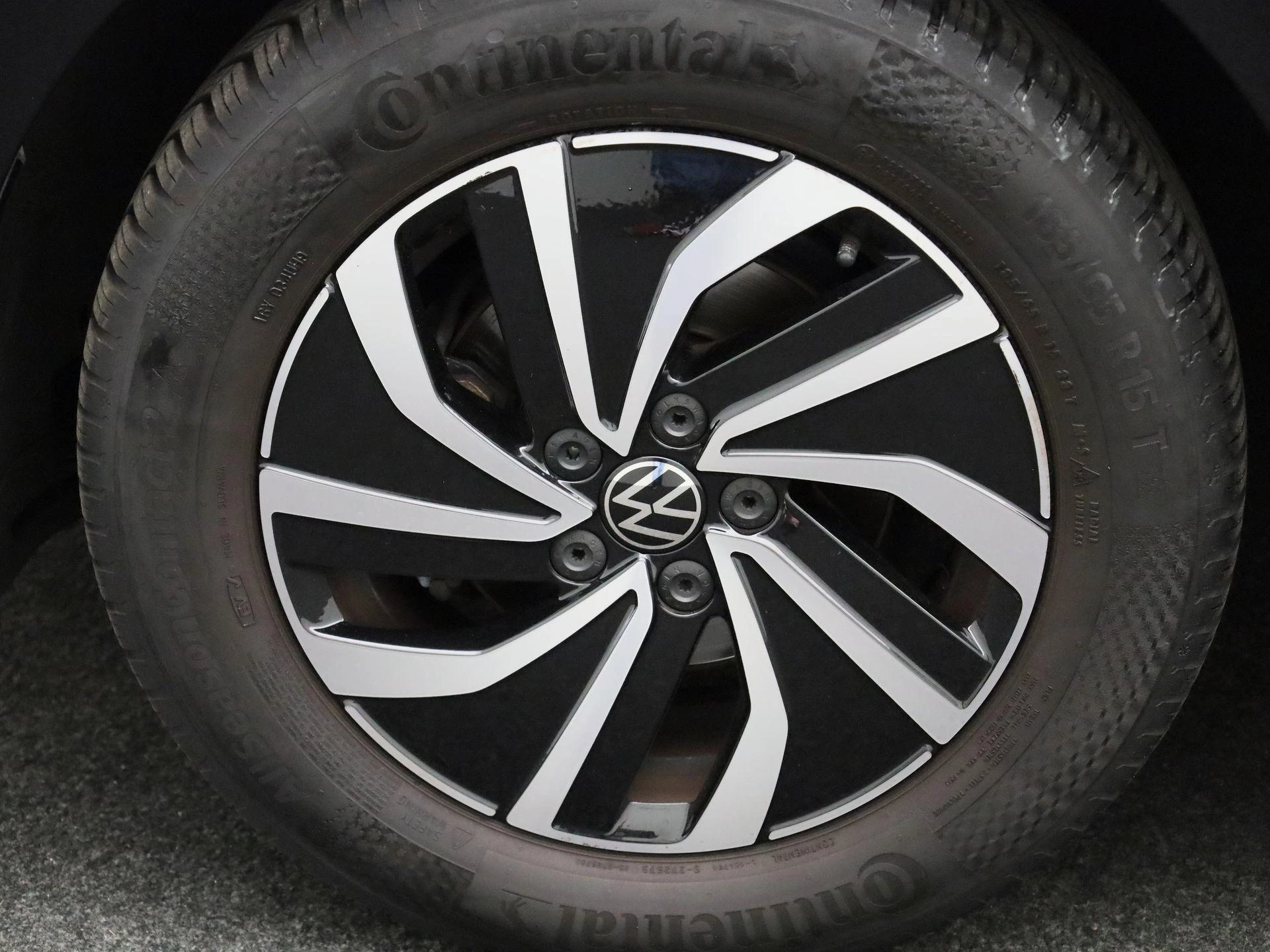 Volkswagen Polo 1.0 TSI Life Business