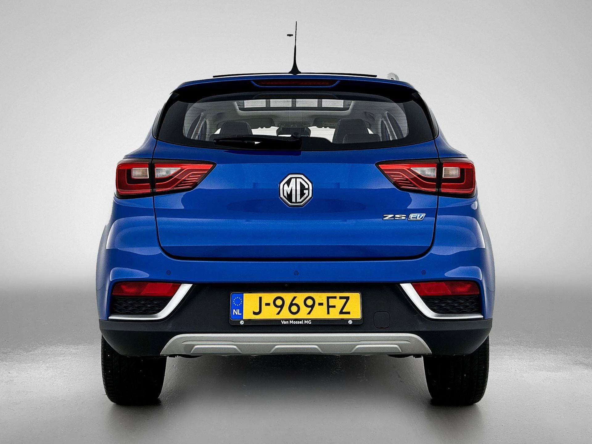 MG-ZS EV-image-2