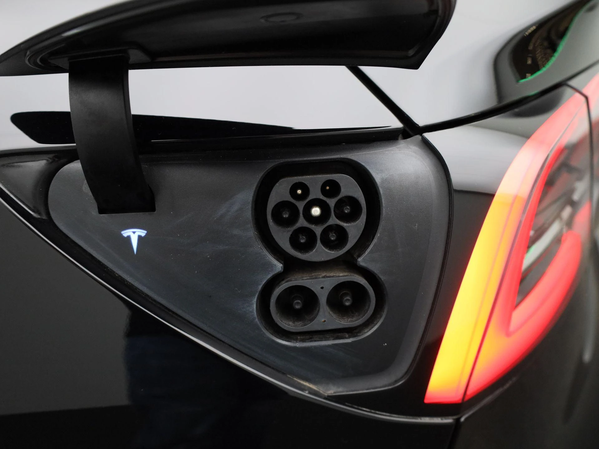 Tesla Model 3 Long Range Dual Motor 75 kWh