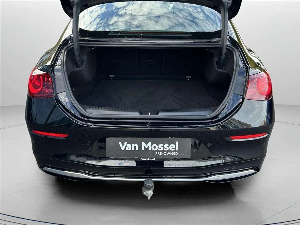 Mercedes-Benz-CLA-image-22