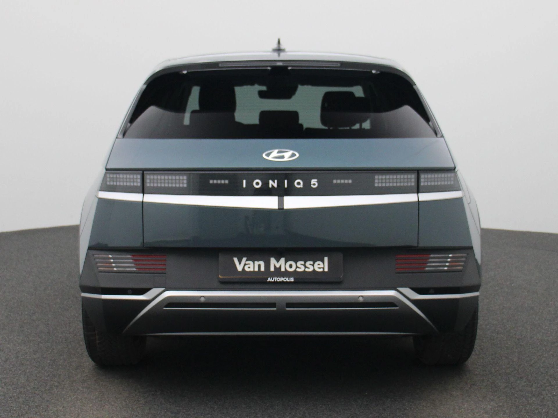 Hyundai-IONIQ 5-image-5