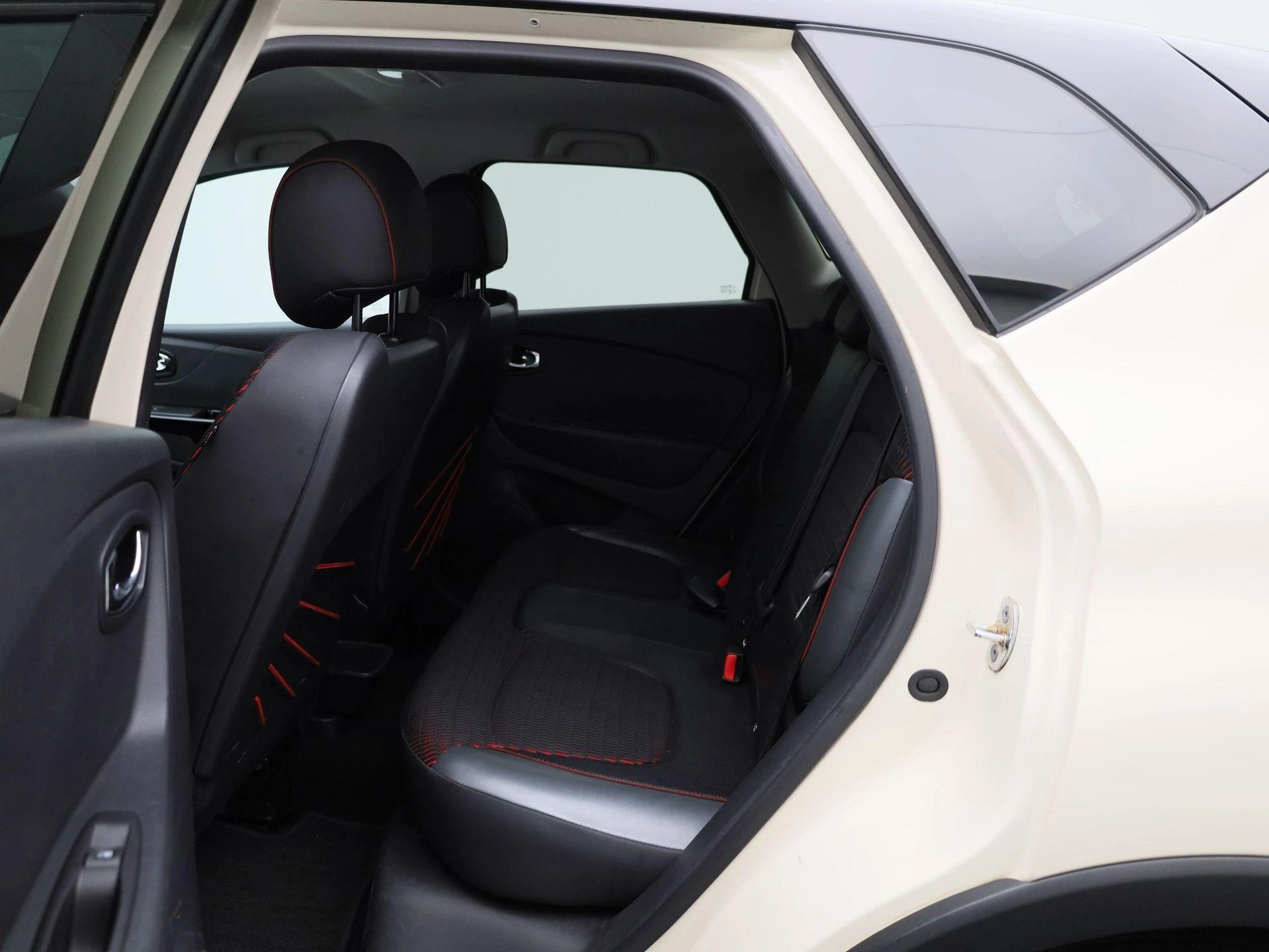 Renault-Captur-image-9