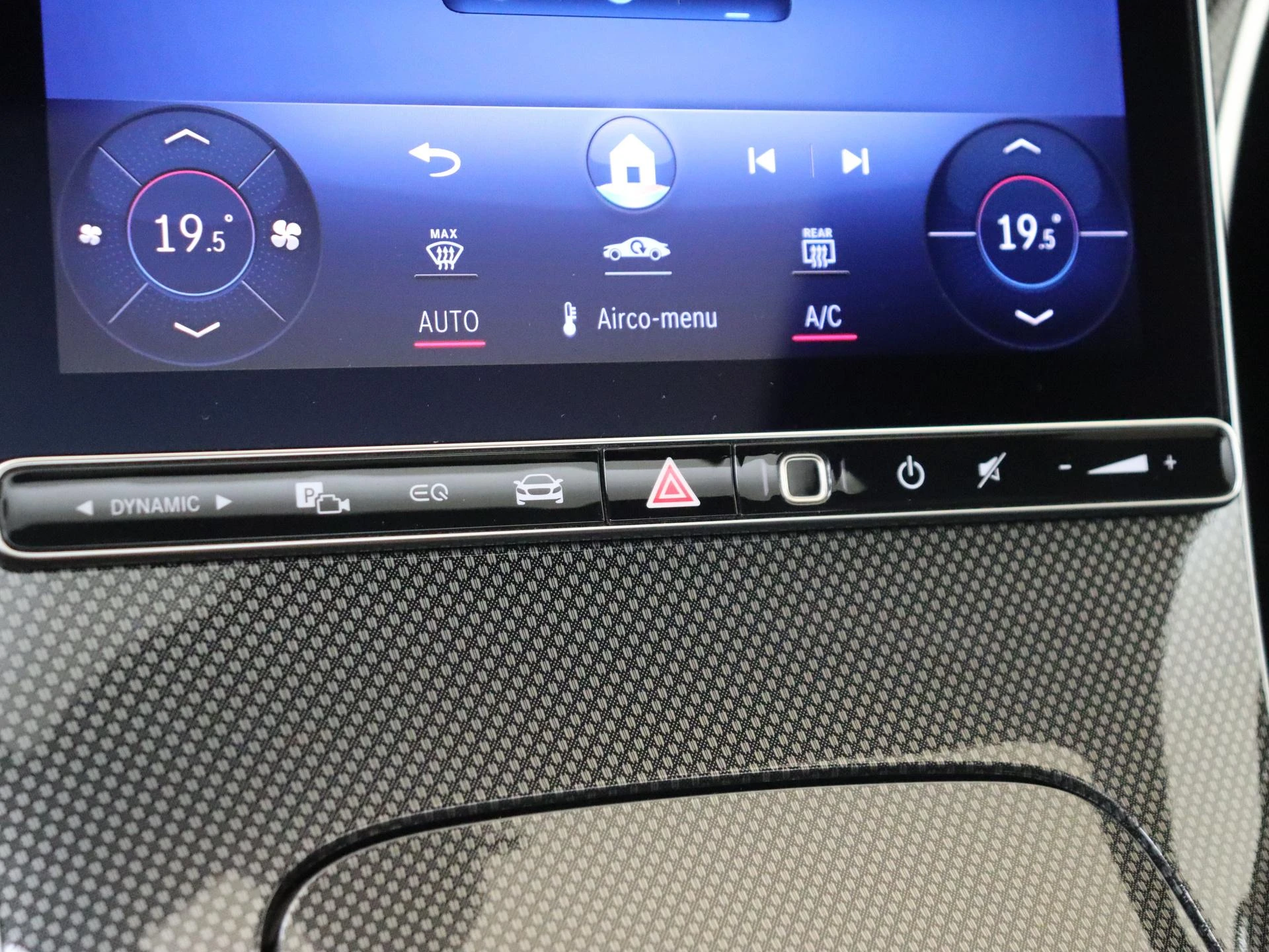 Mercedes-Benz-C-Klasse-image-19