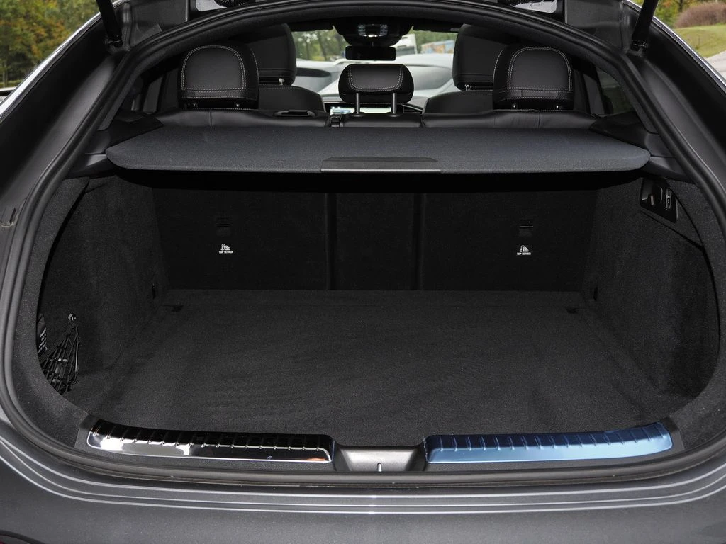 Mercedes-Benz-GLE 450 d-image-13