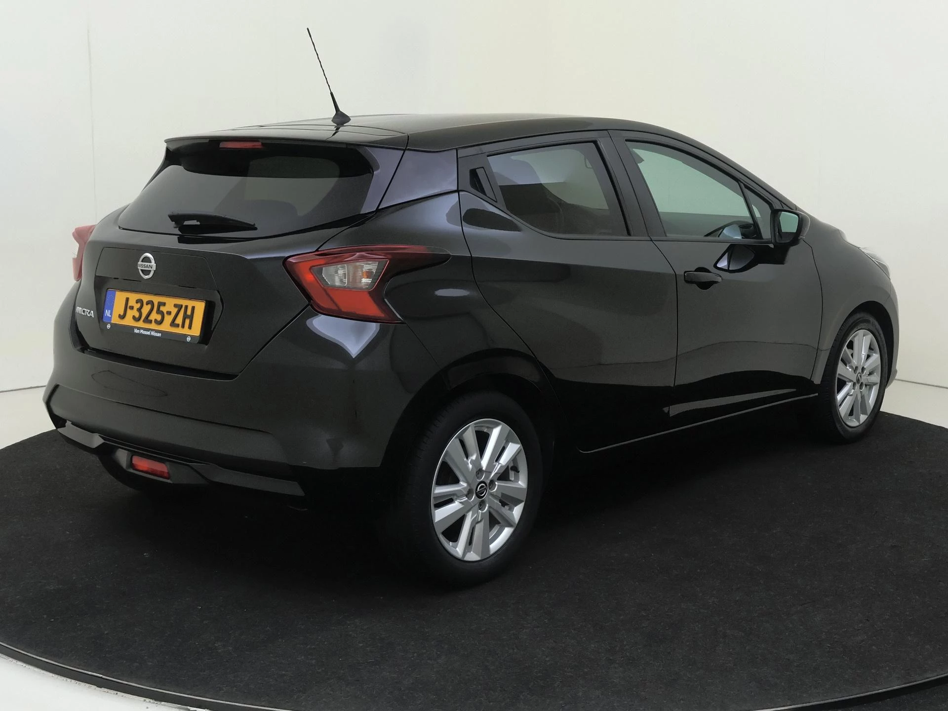 Nissan-Micra-image-3