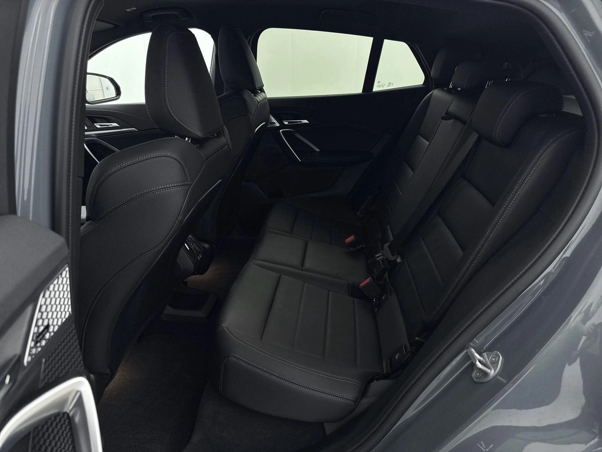 BMW-iX2-image-25