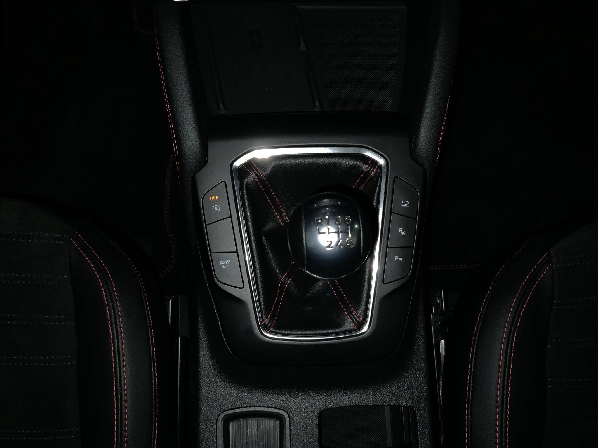 Ford Kuga ST-Line X*PANO*AHK*KAM*ACC*NAVI*SOUND-SYS.
