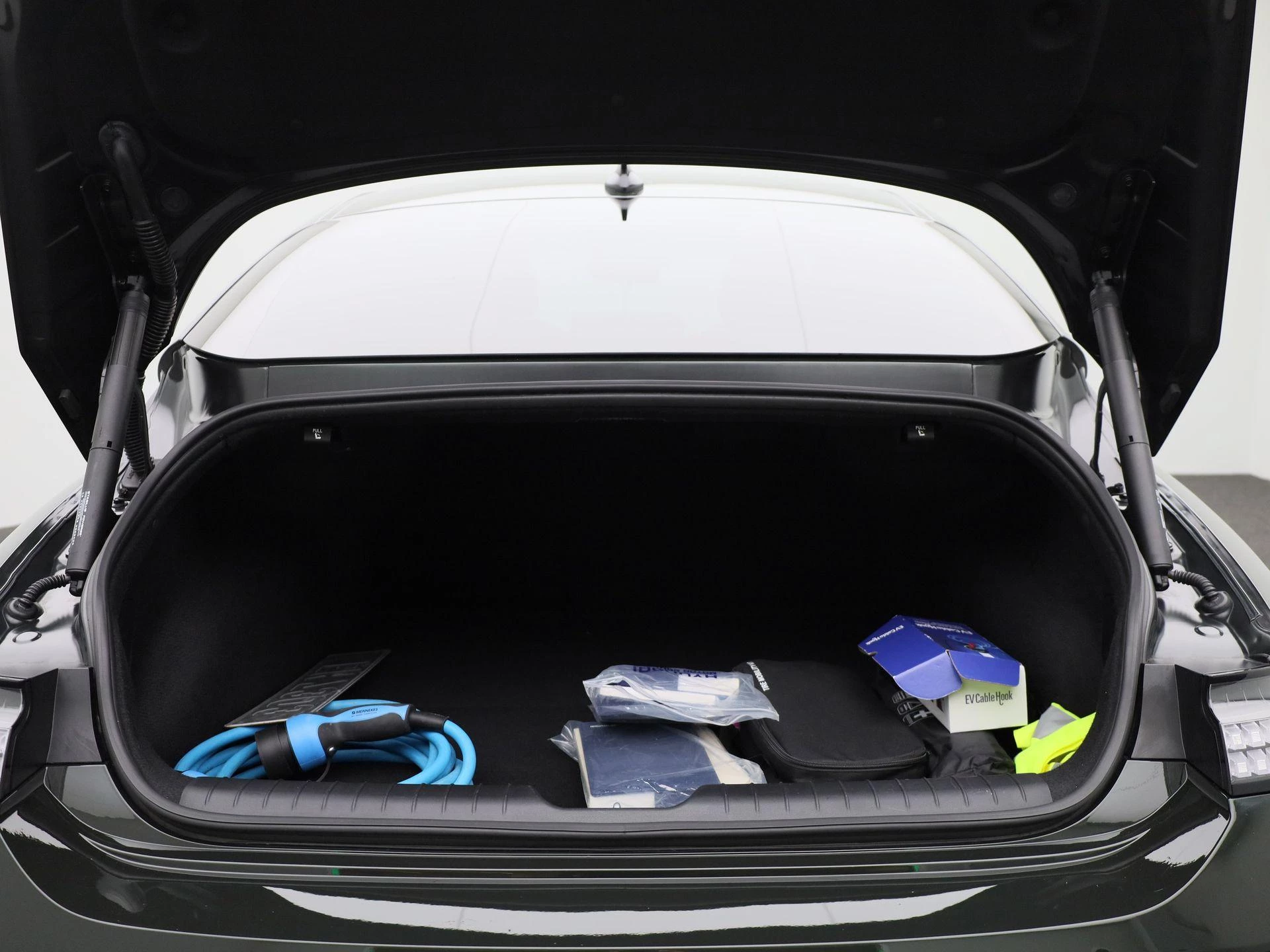 Hyundai-IONIQ 6-image-12