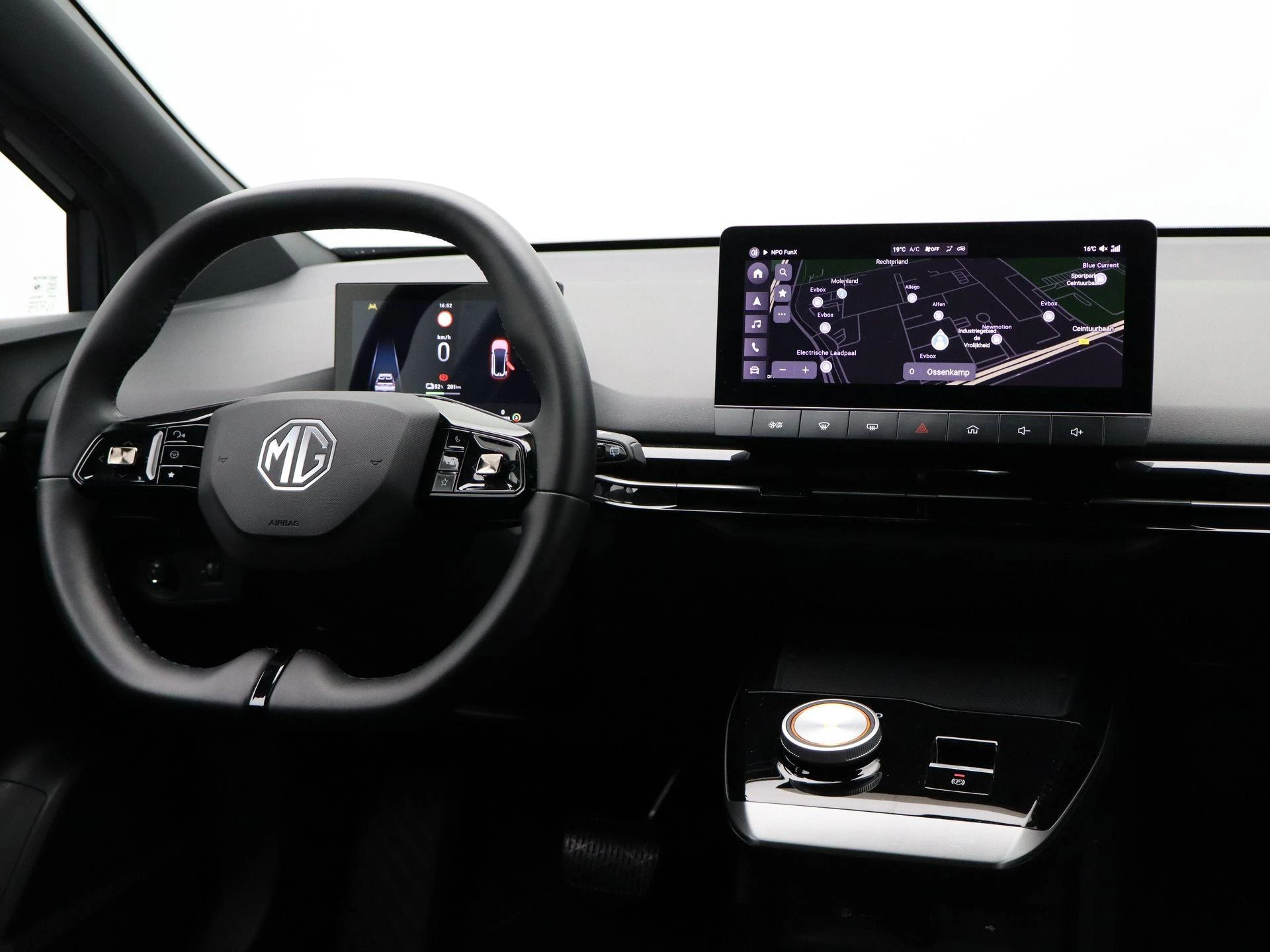 MG-MG4 EV-image-27