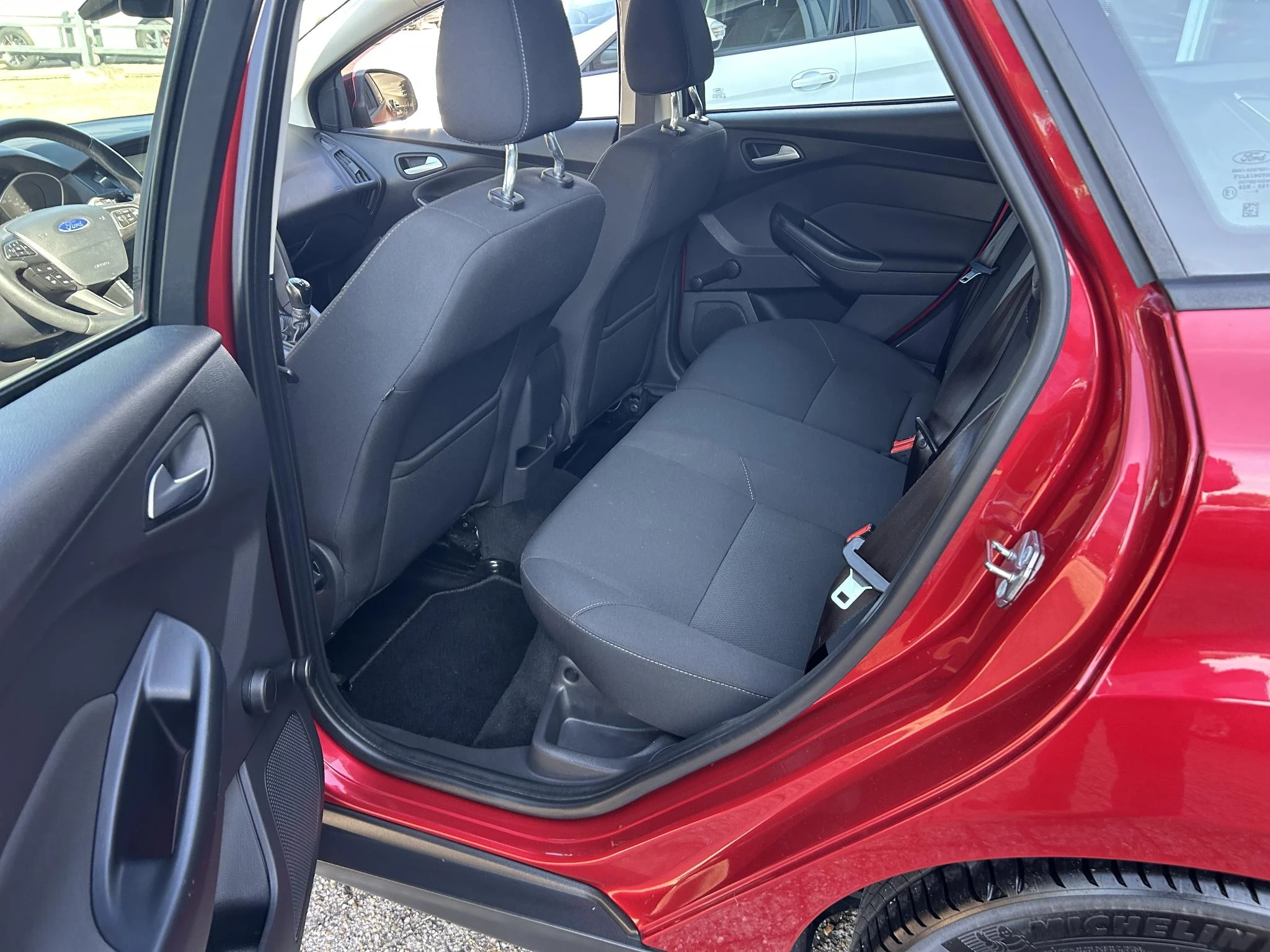 Ford-Focus-image-11
