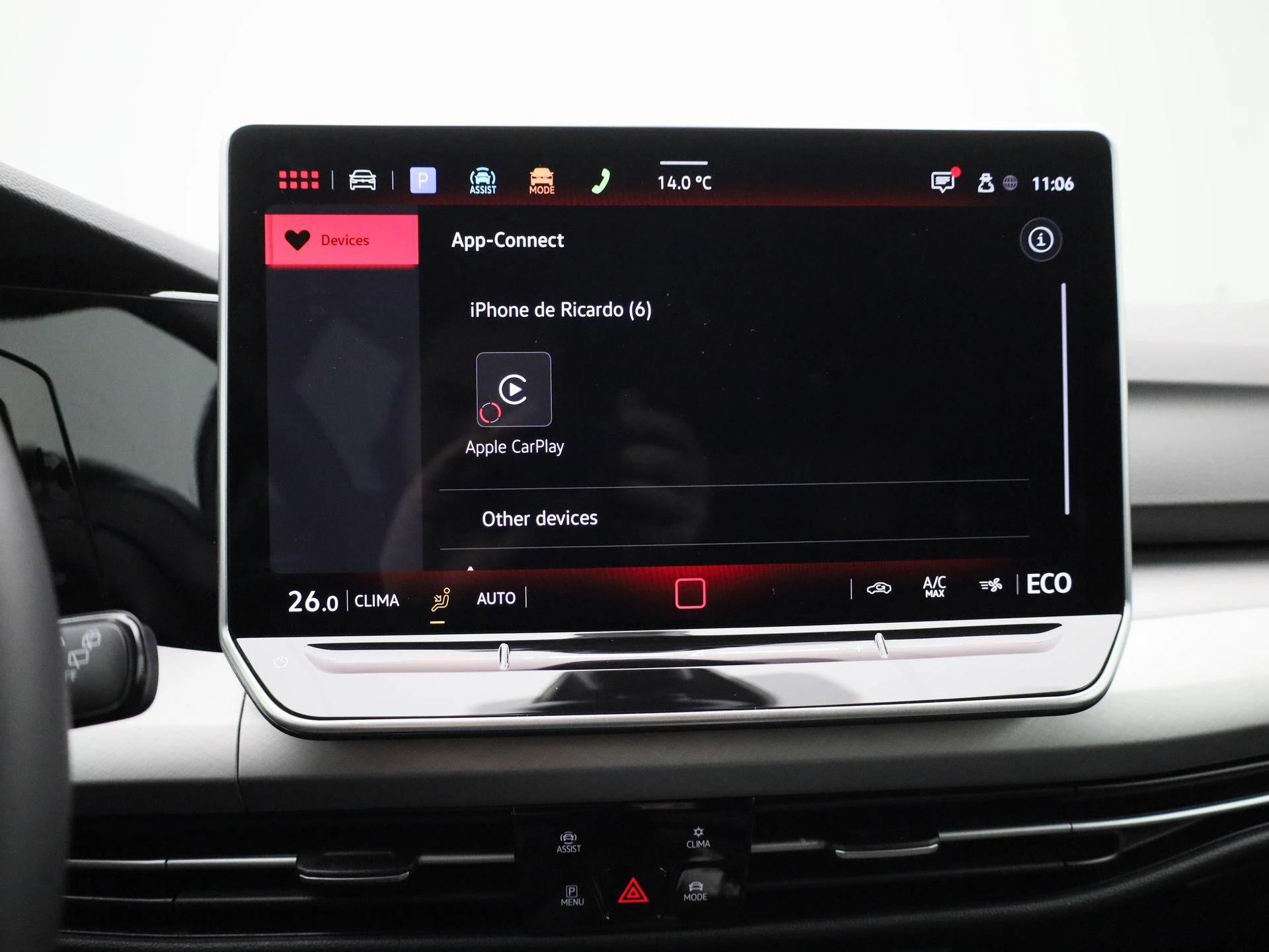 Volkswagen-Golf-image-26