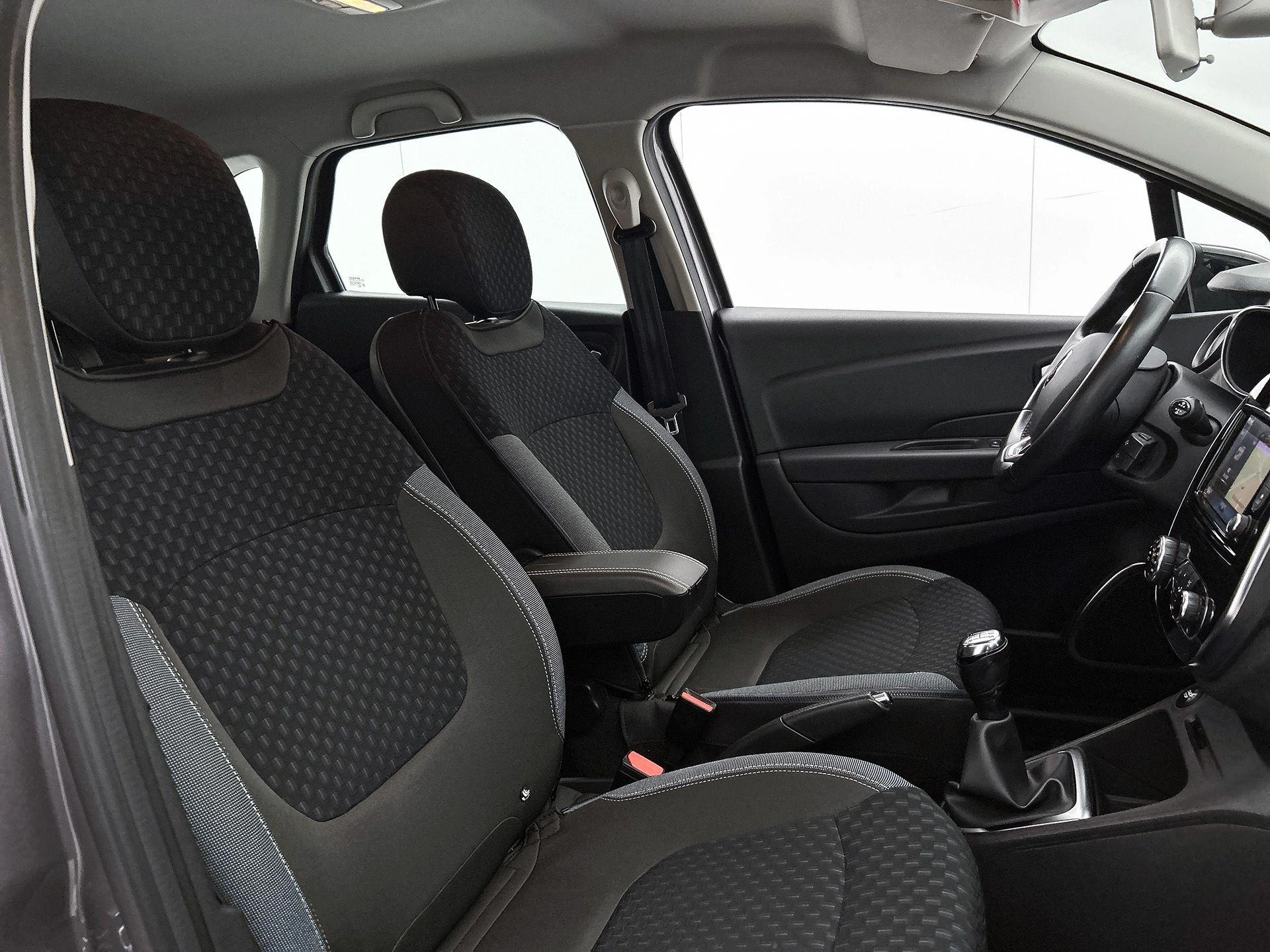 Renault-Captur-image-32