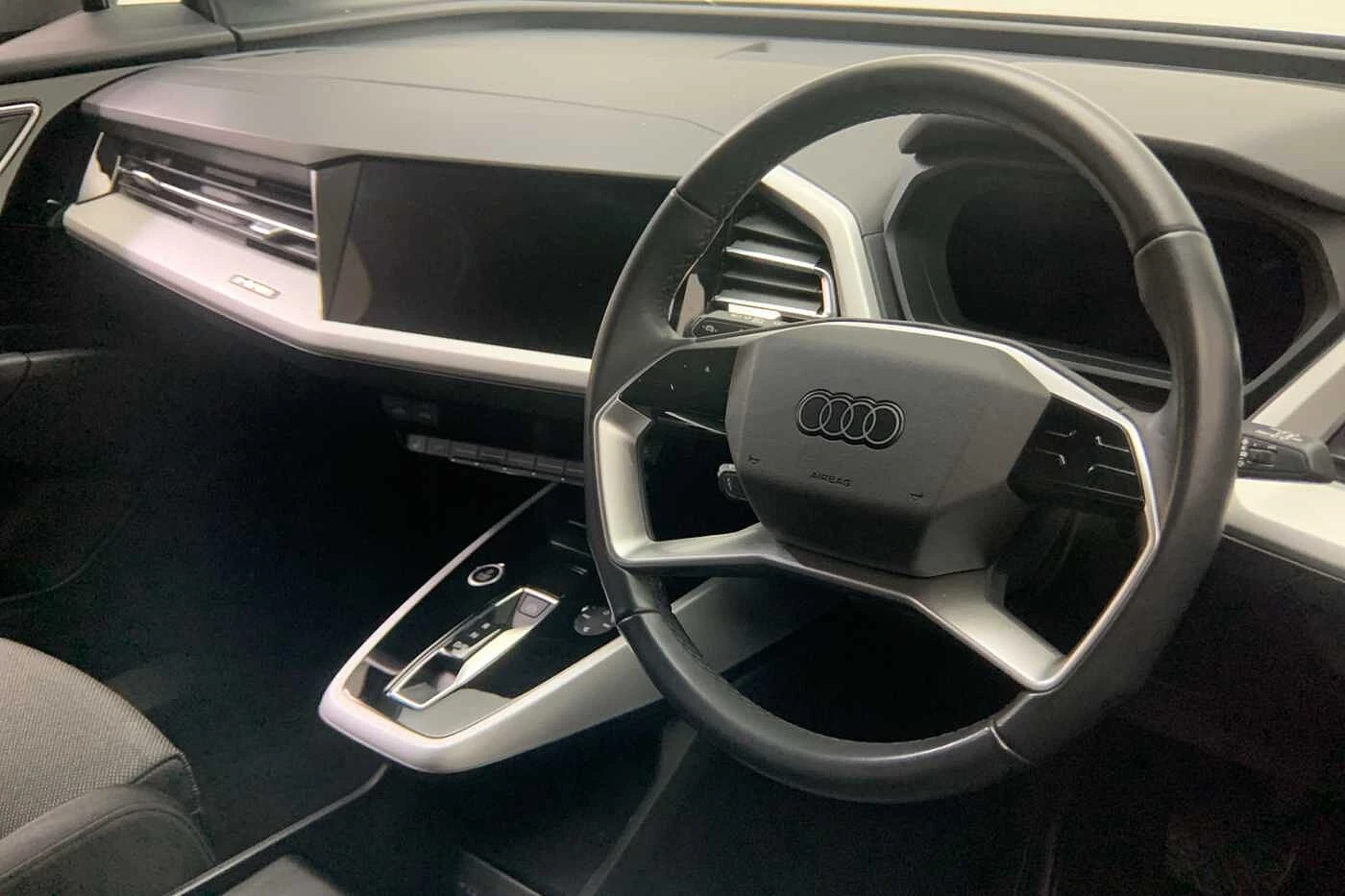 Audi-Q4 e-tron-image-5
