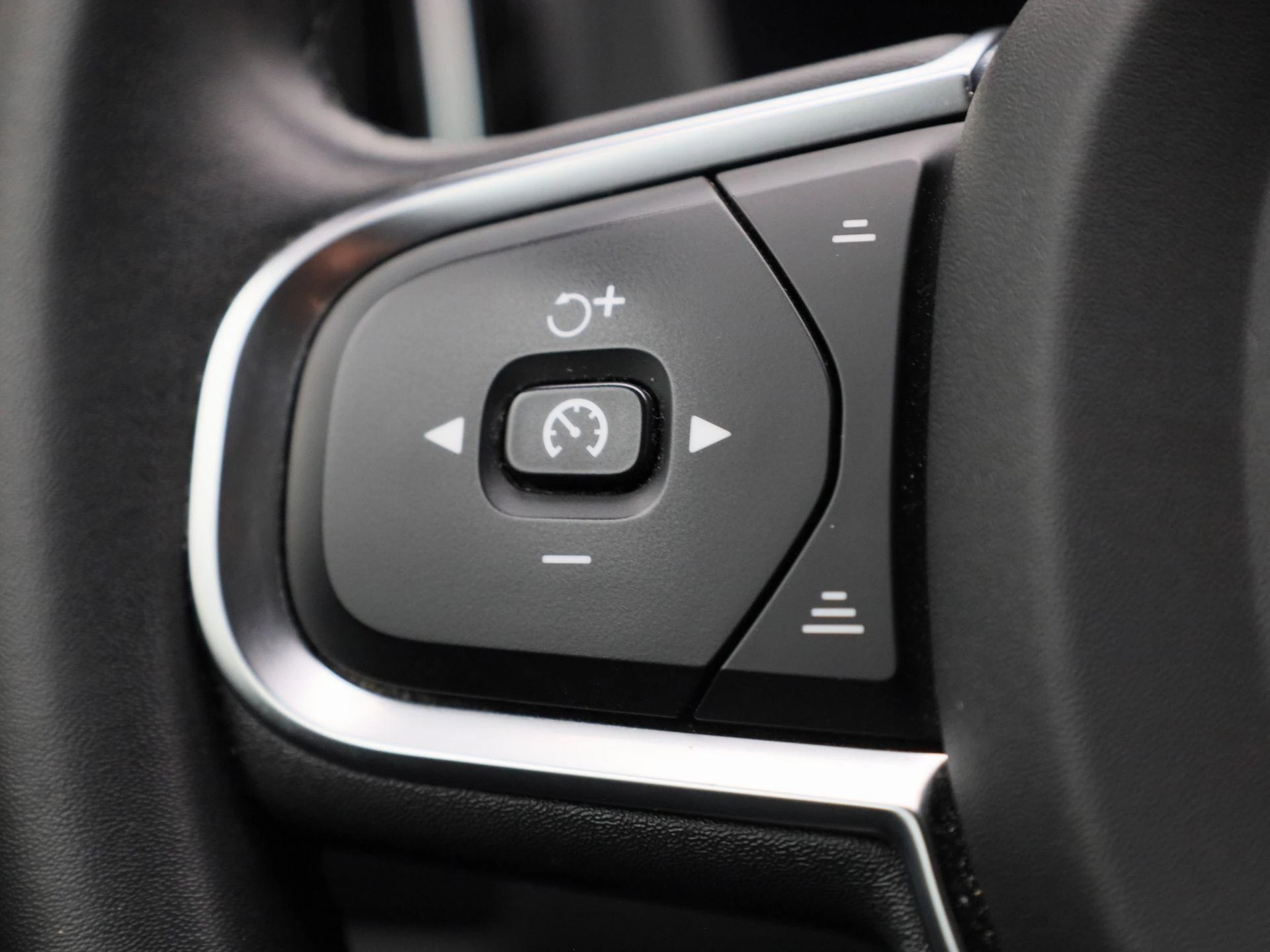 Volvo XC60 B4 P Geartronic Core