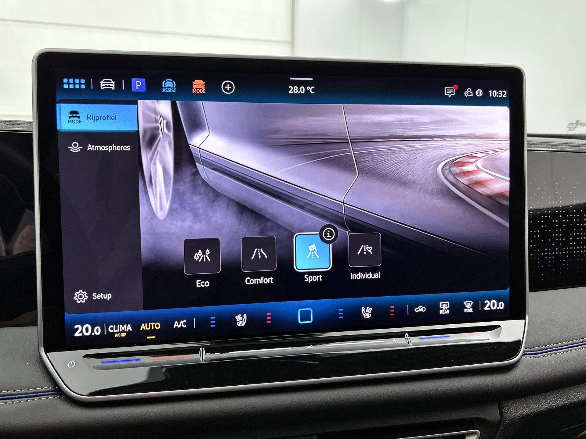 Volkswagen-Tiguan-image-13