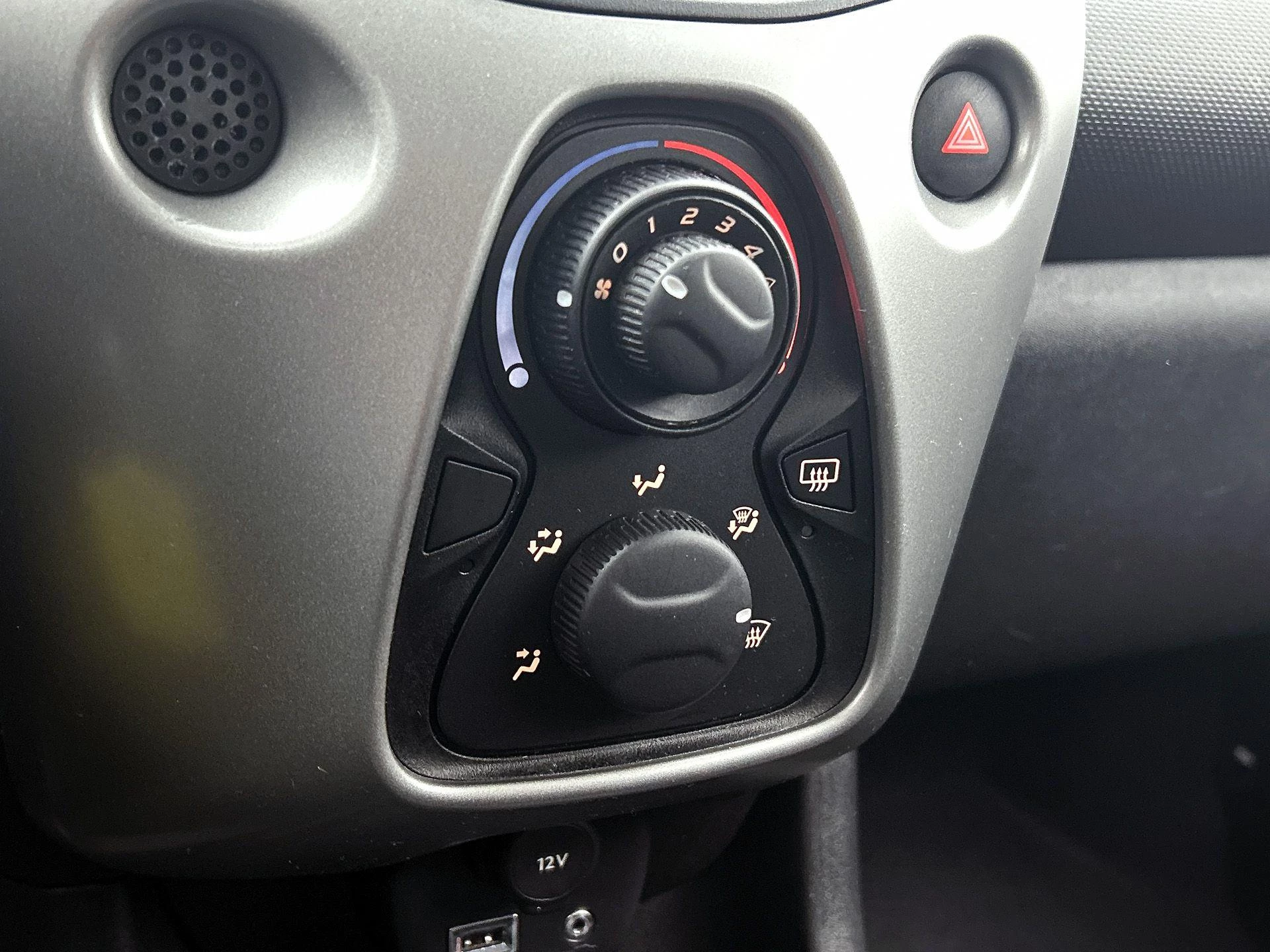 Peugeot-108-image-17