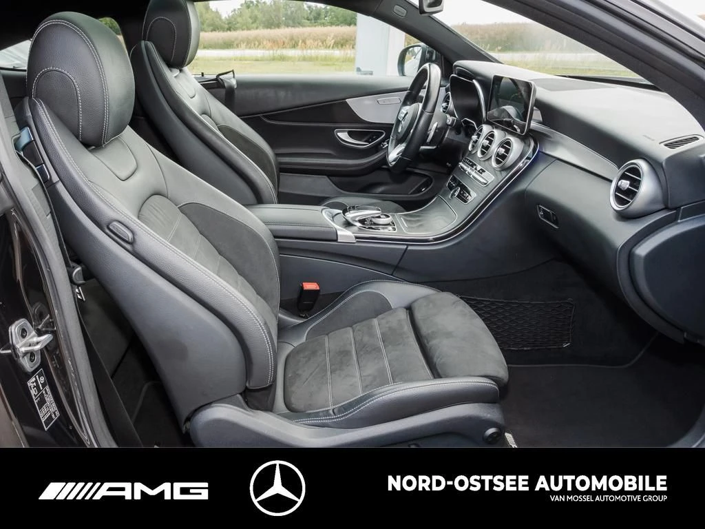 Mercedes-Benz C-Klasse 300 Coupé AMG NIGHT KAMERA NAVI PANO MULTIBEAM AMG Line