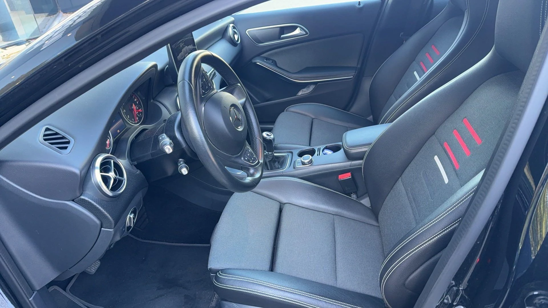 Mercedes-Benz-A-Klasse-image-5
