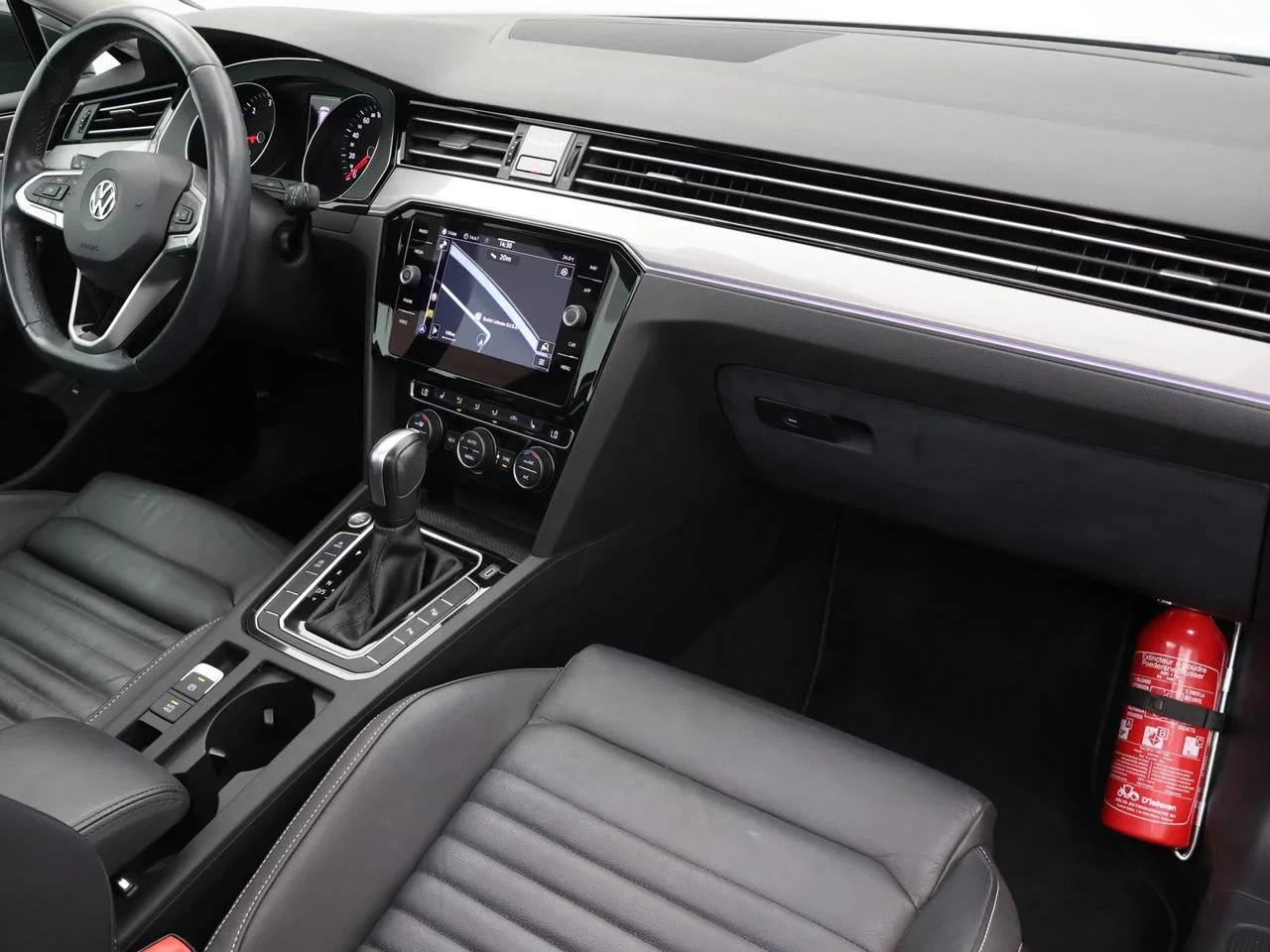 Volkswagen-Passat-image-20