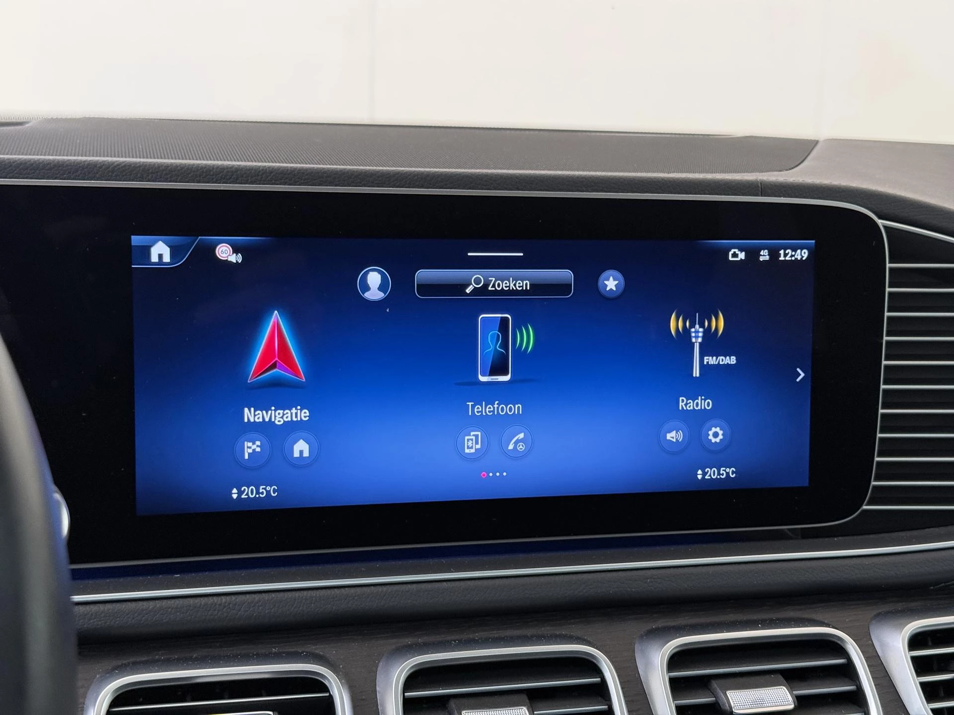 Mercedes-Benz-GLE-image-17