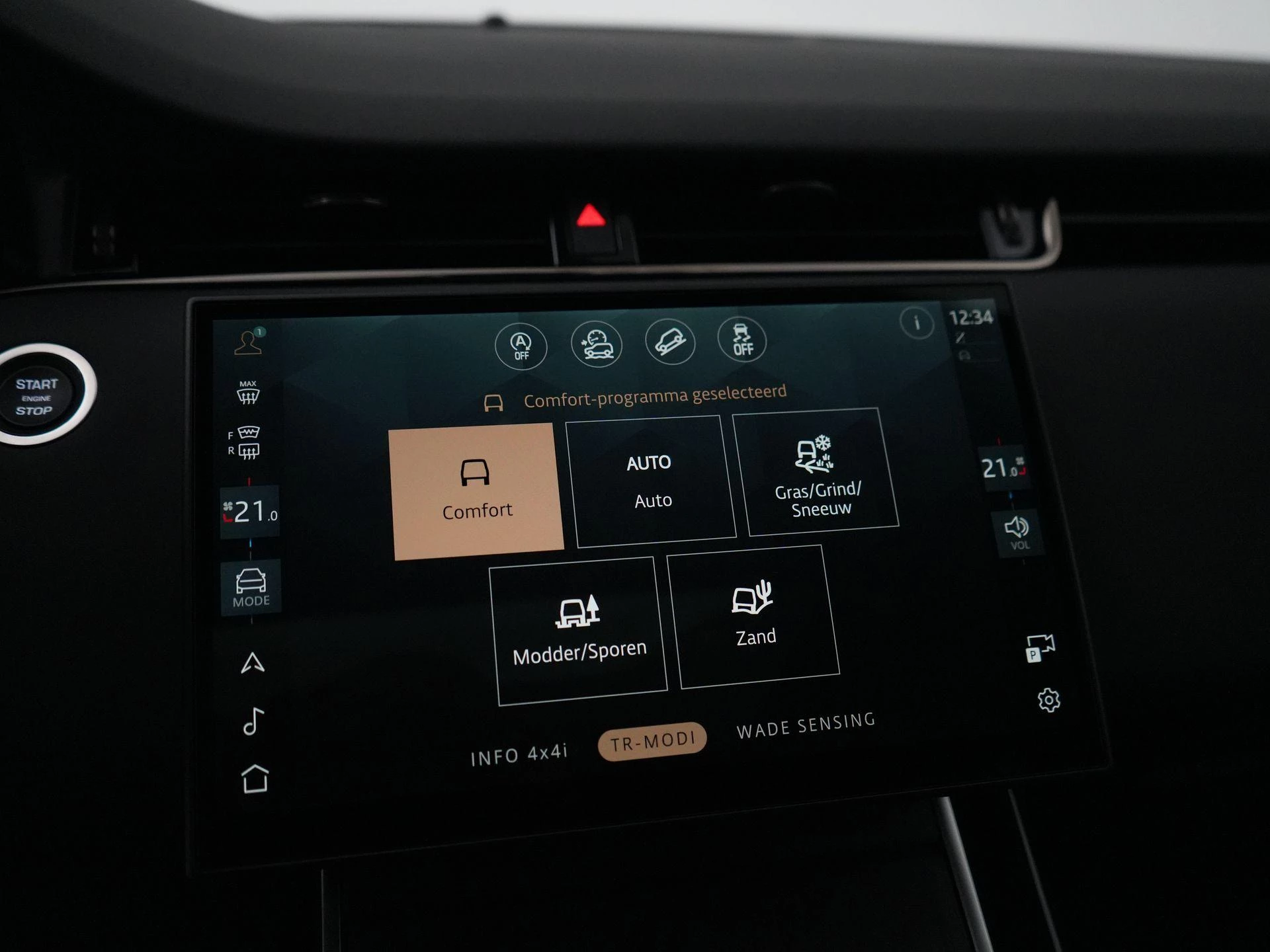 Land Rover-Range Rover Evoque-image-28